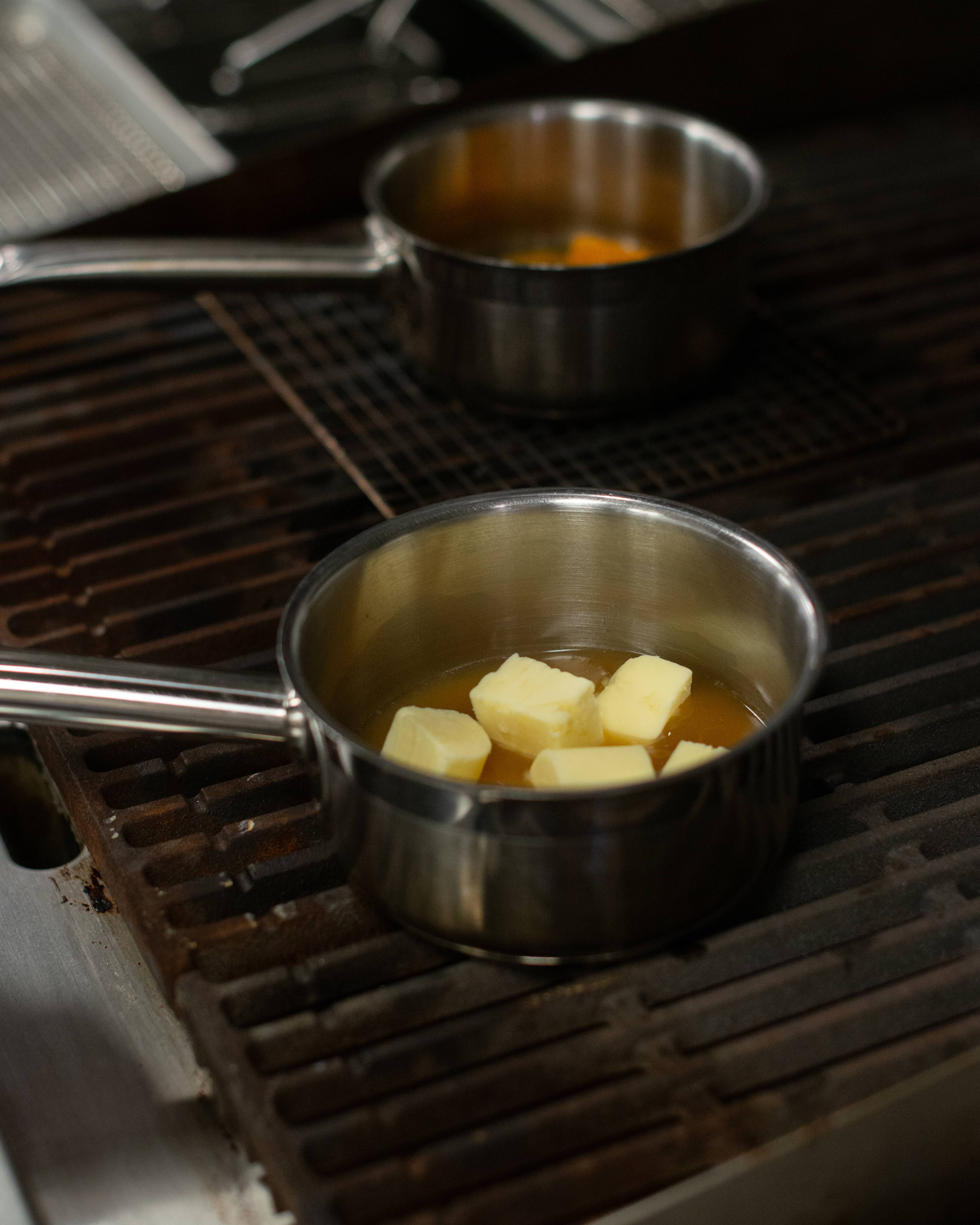 Images with caption alt text