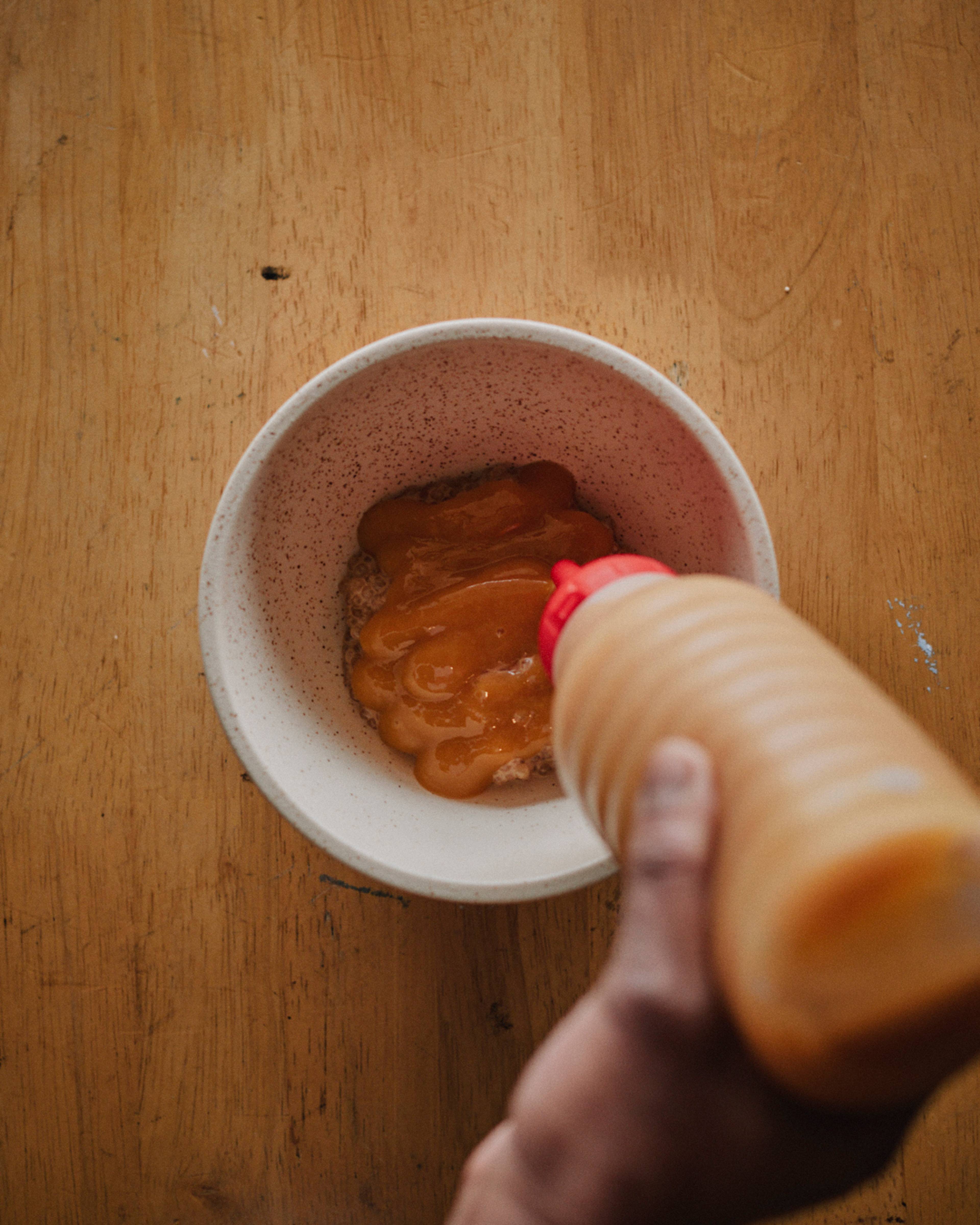 serving mango puree on the dessert
