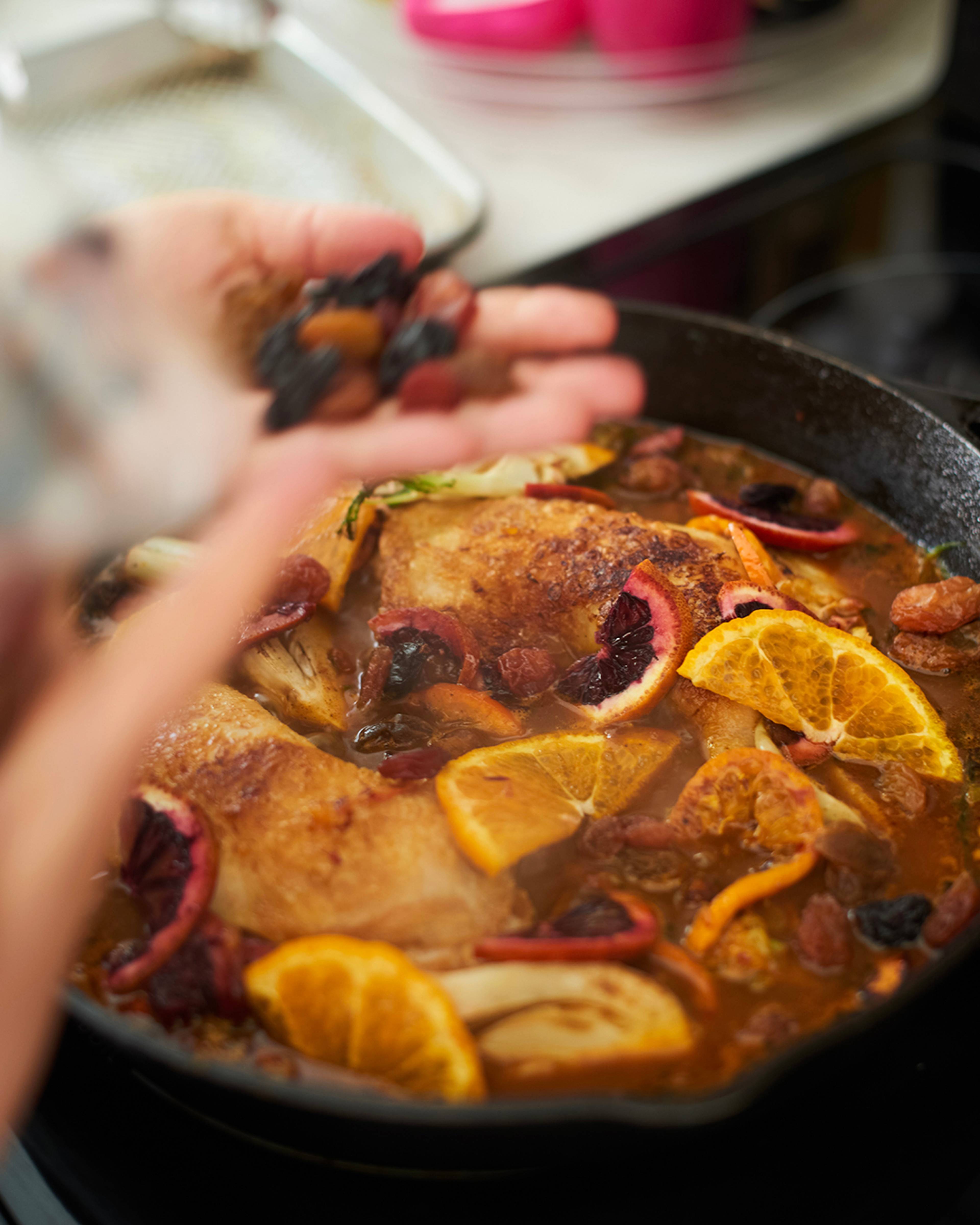 Images with caption alt text