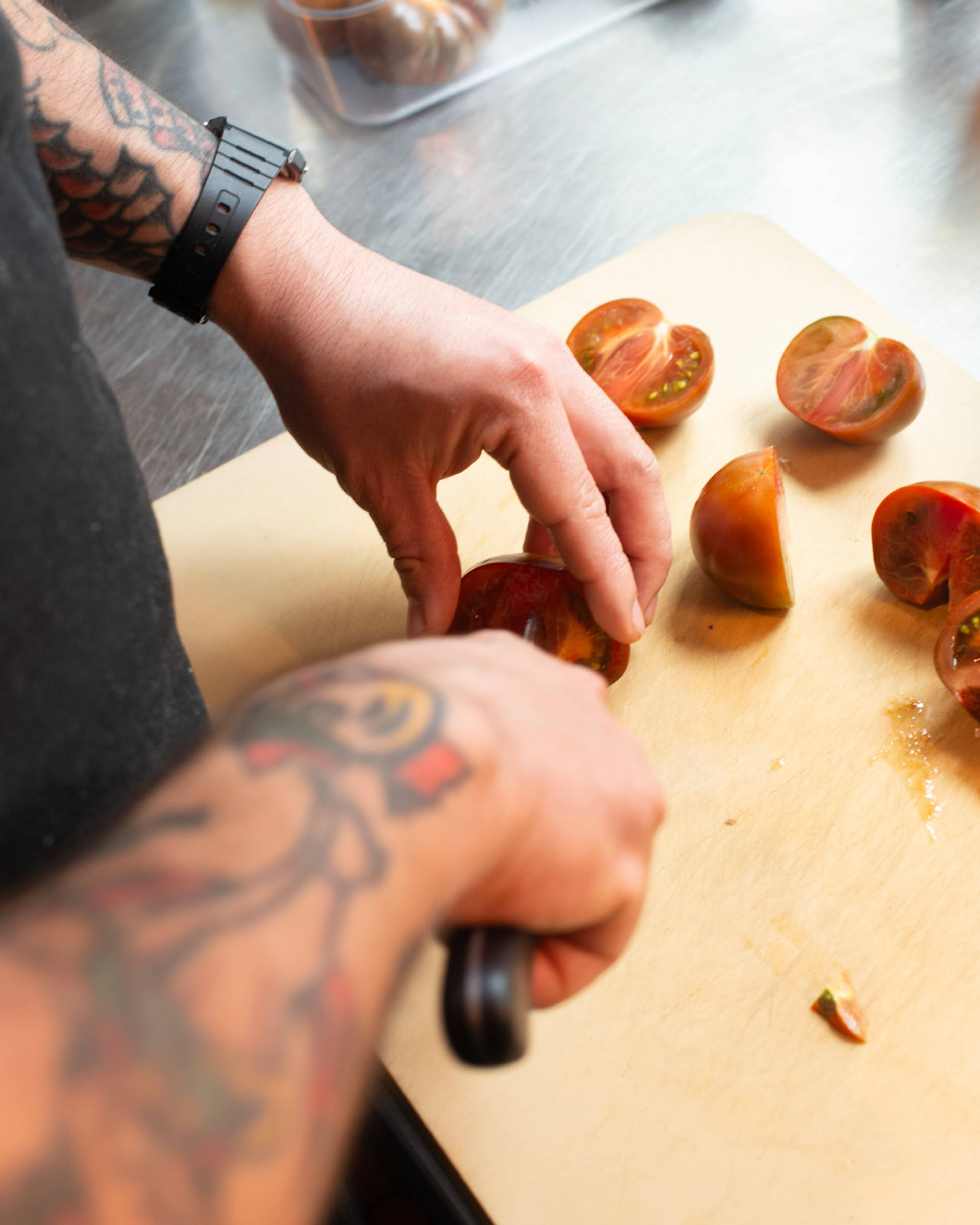 Images with caption alt text