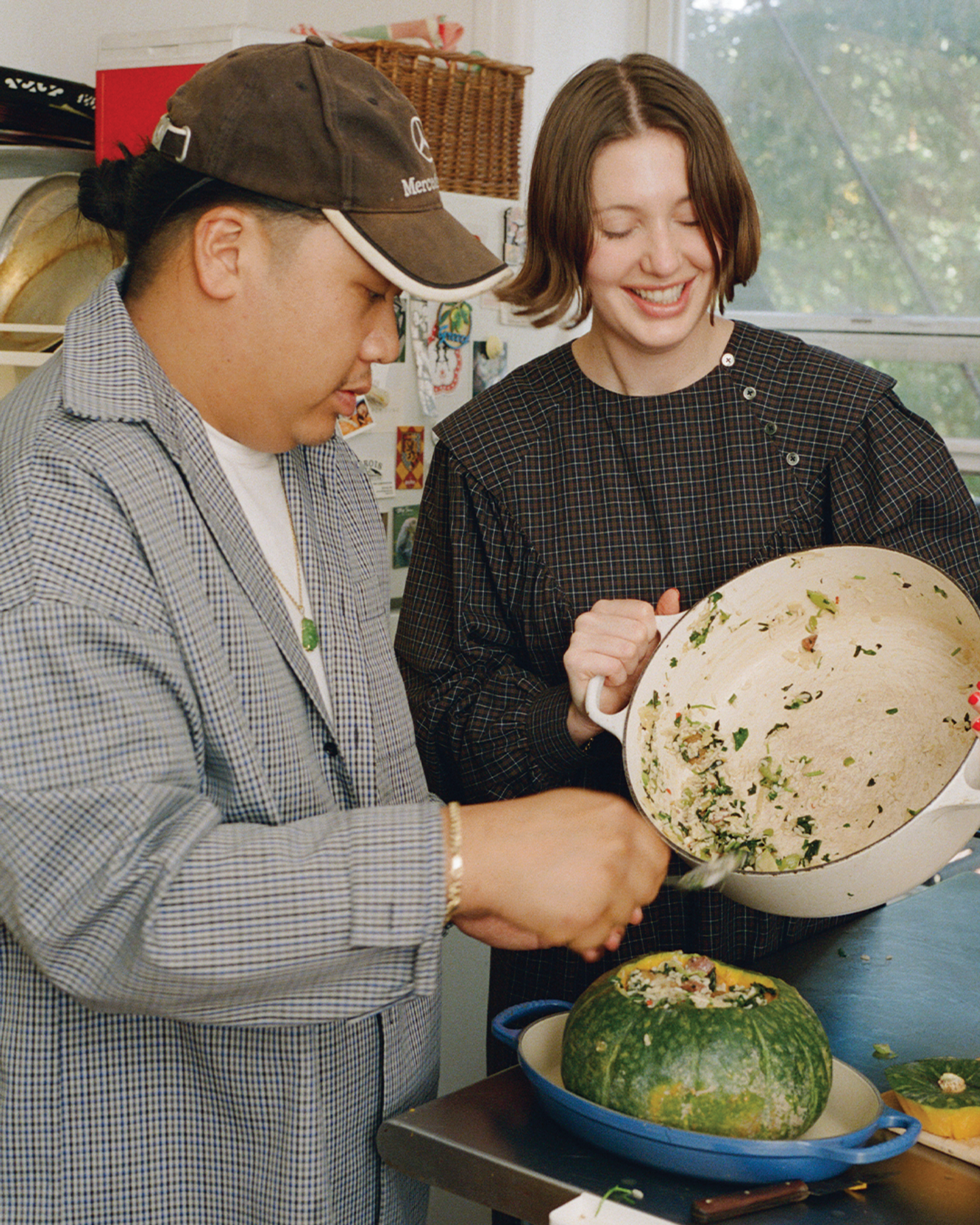 Images with caption alt text
