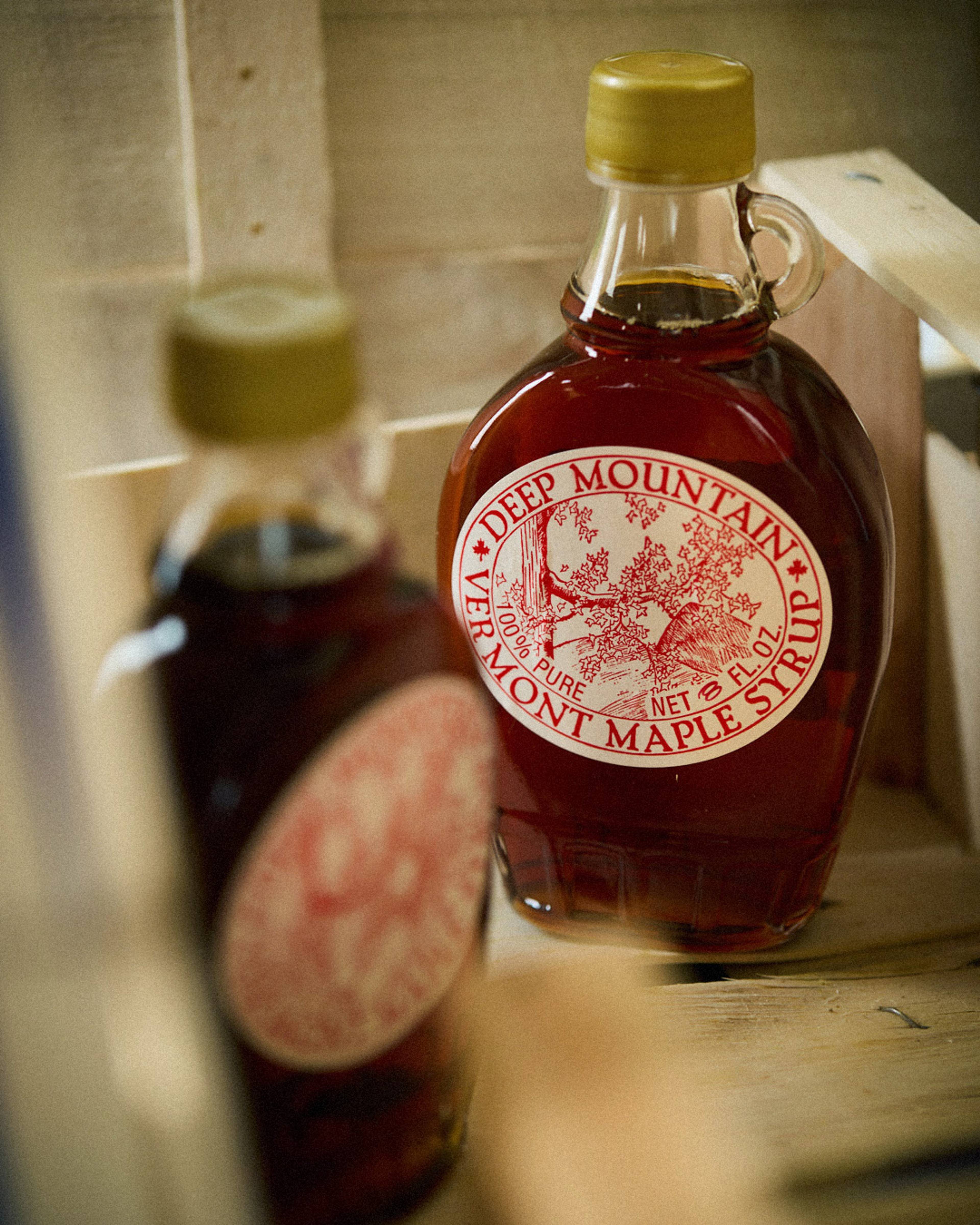 Images with caption alt text