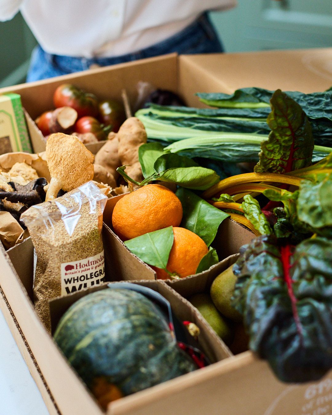 Images with caption alt text