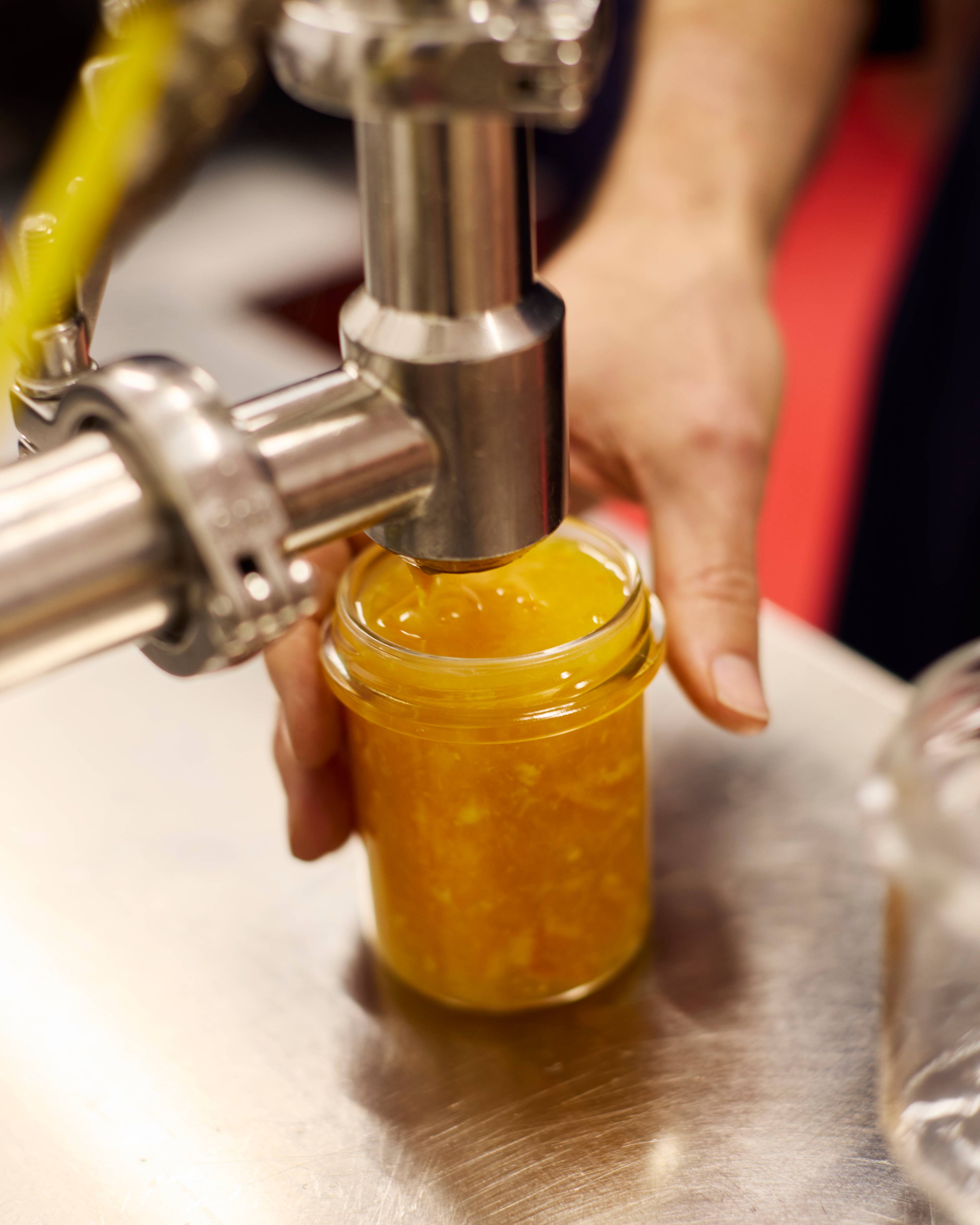 Images with caption alt text