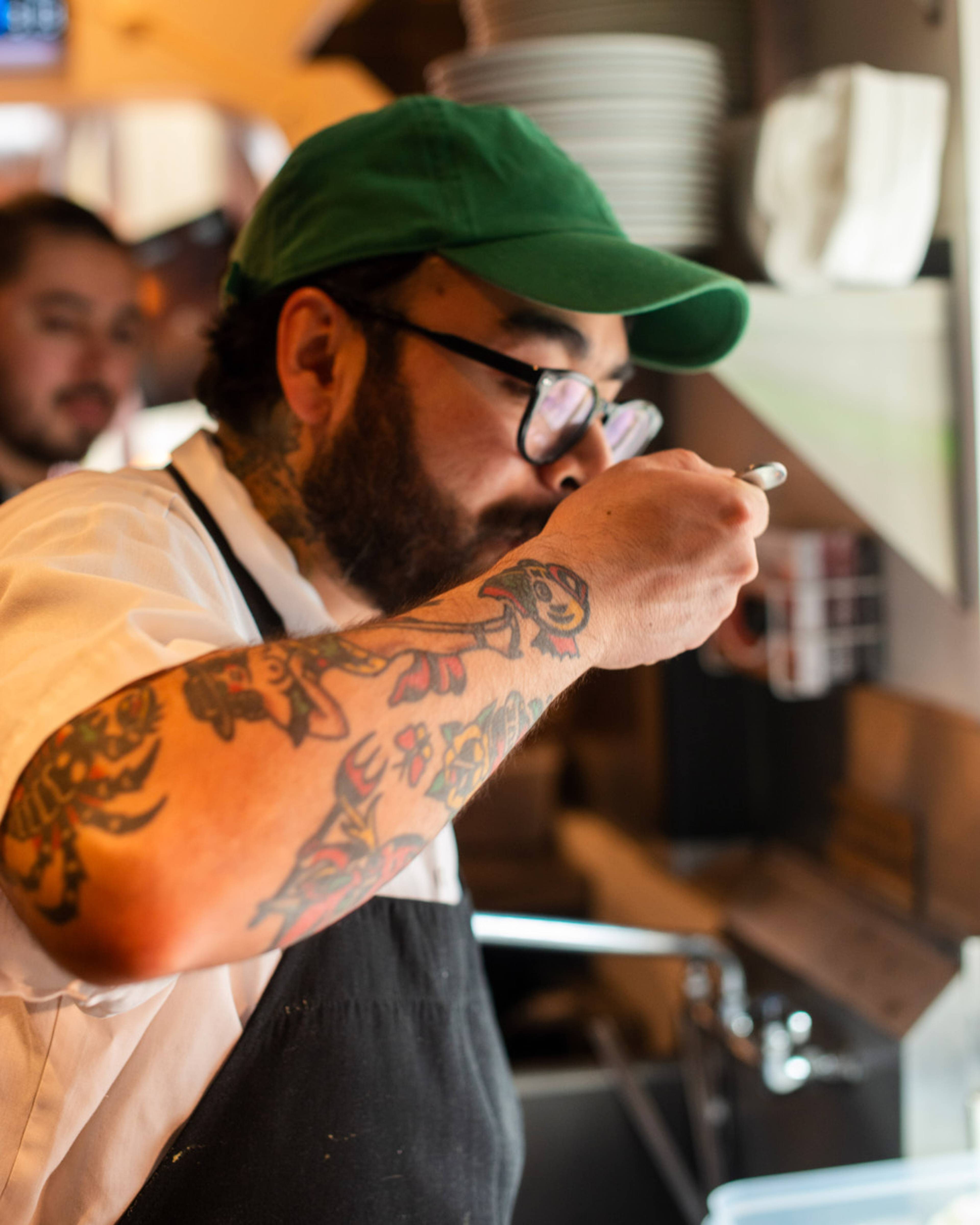 Images with caption alt text