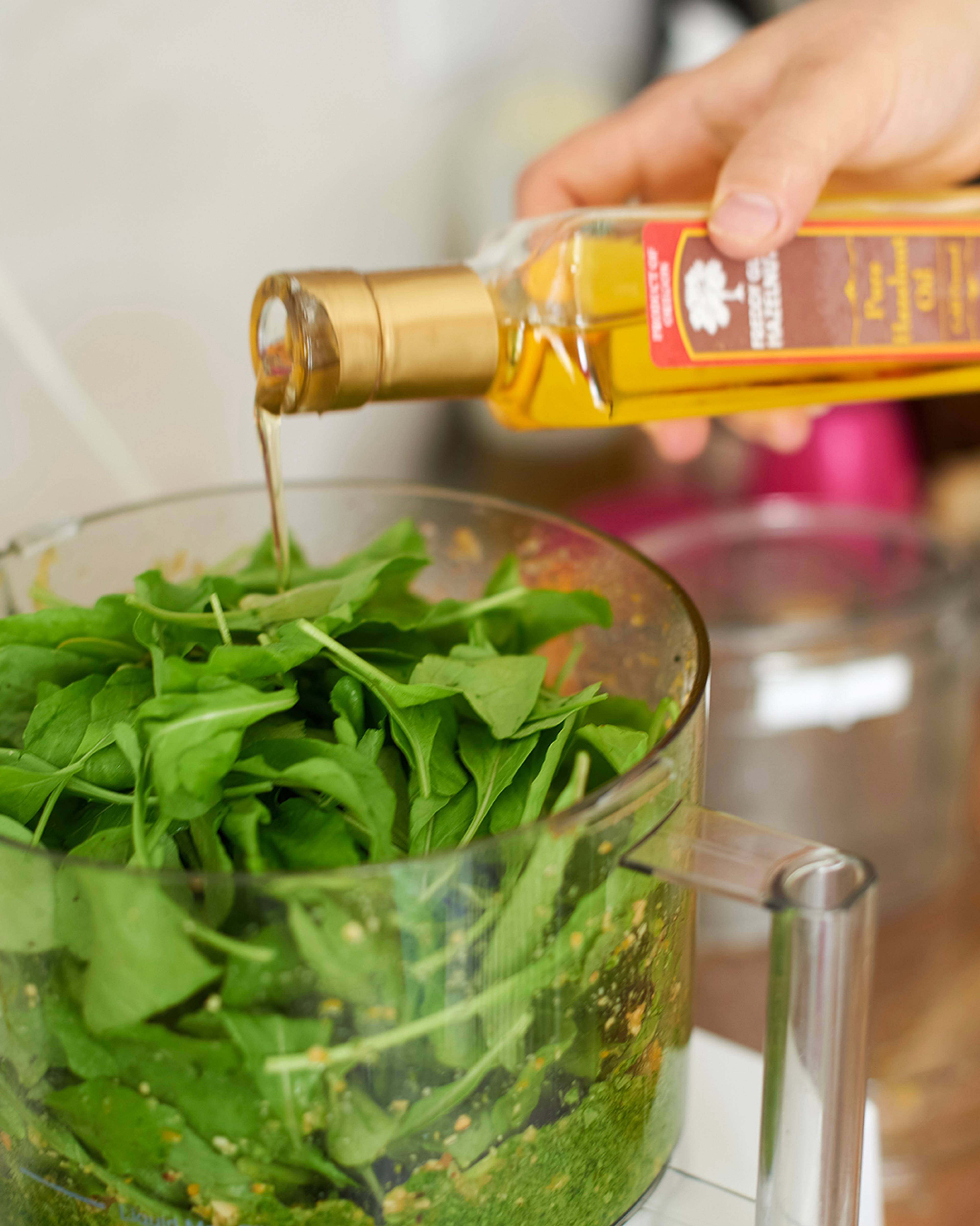 Images with caption alt text