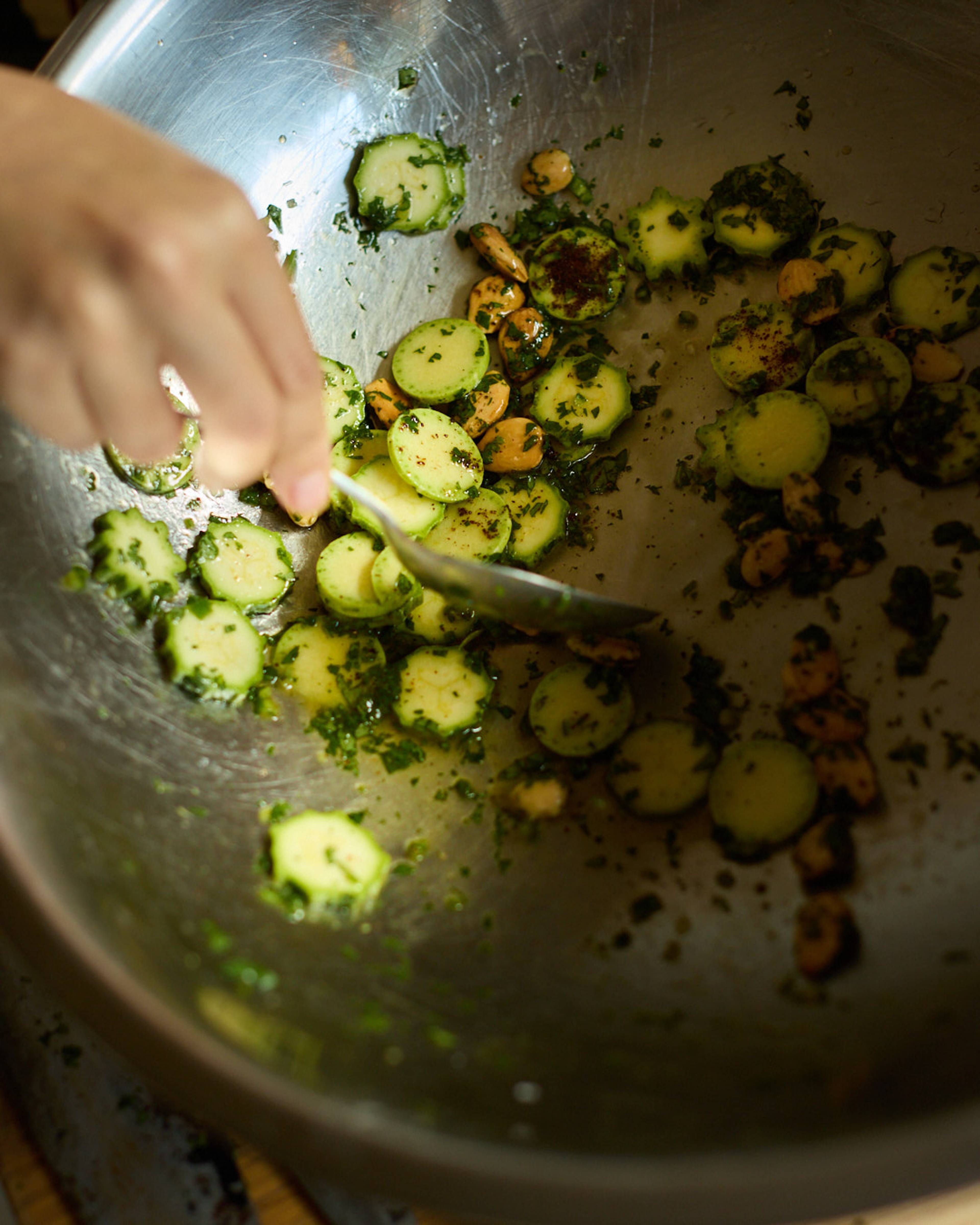 Images with caption alt text