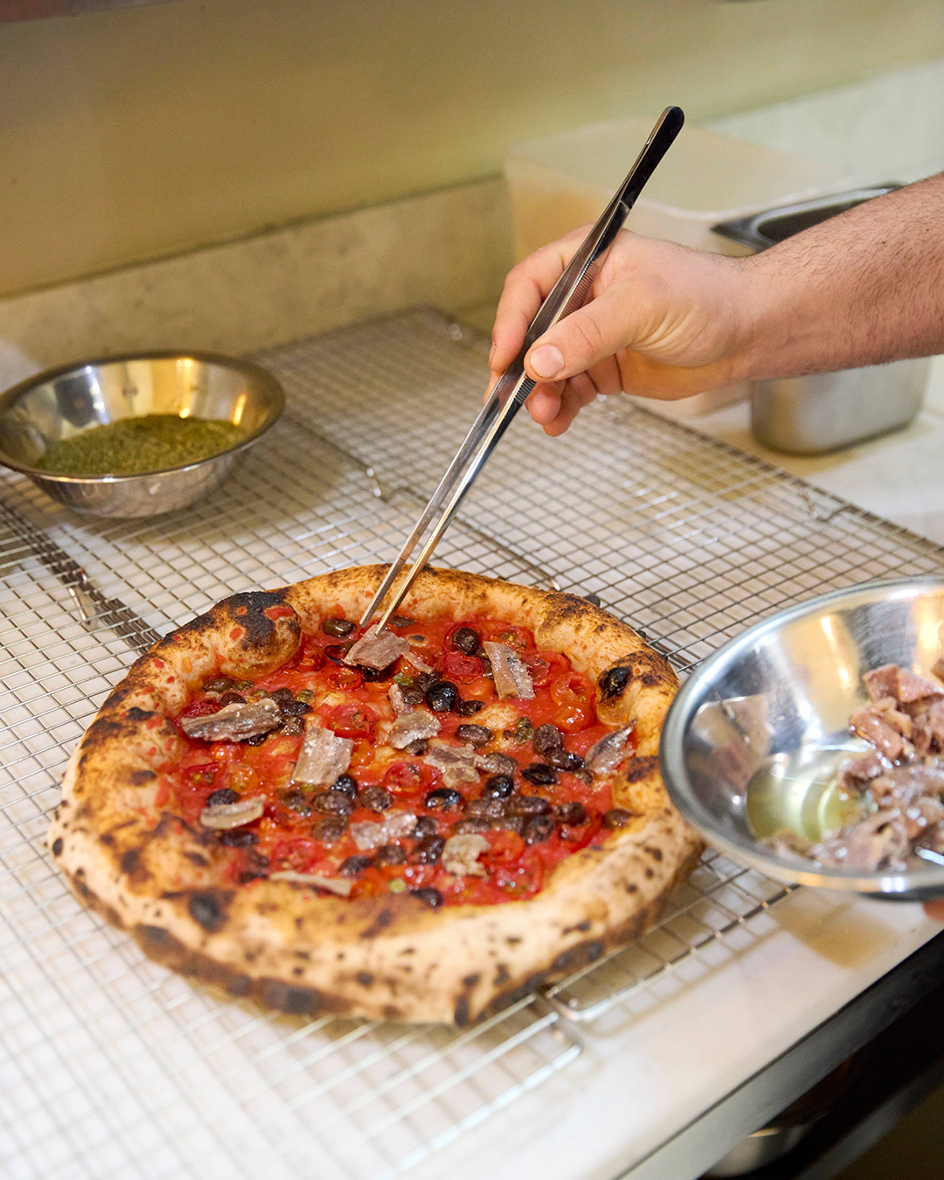 Images with caption alt text