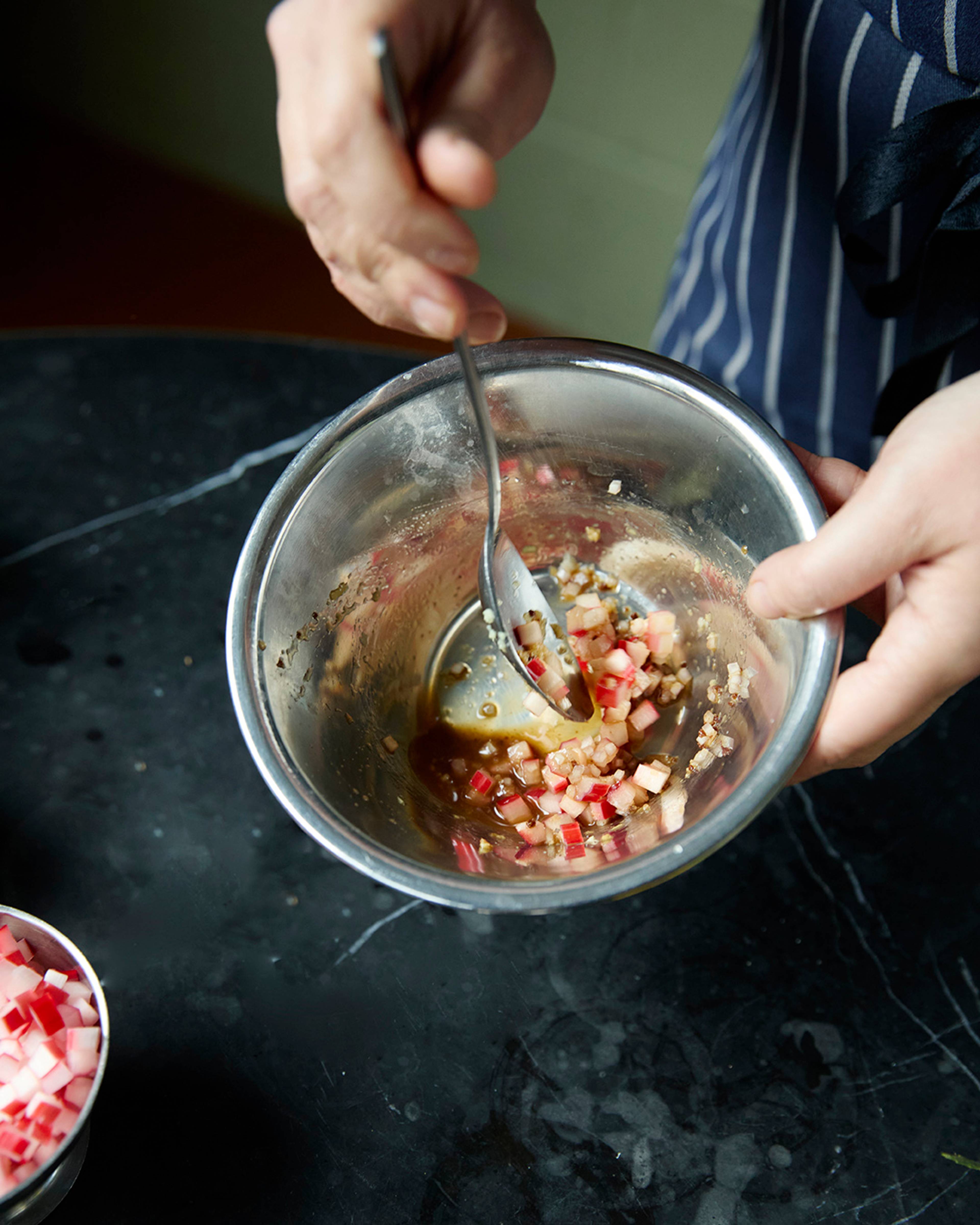 Images with caption alt text