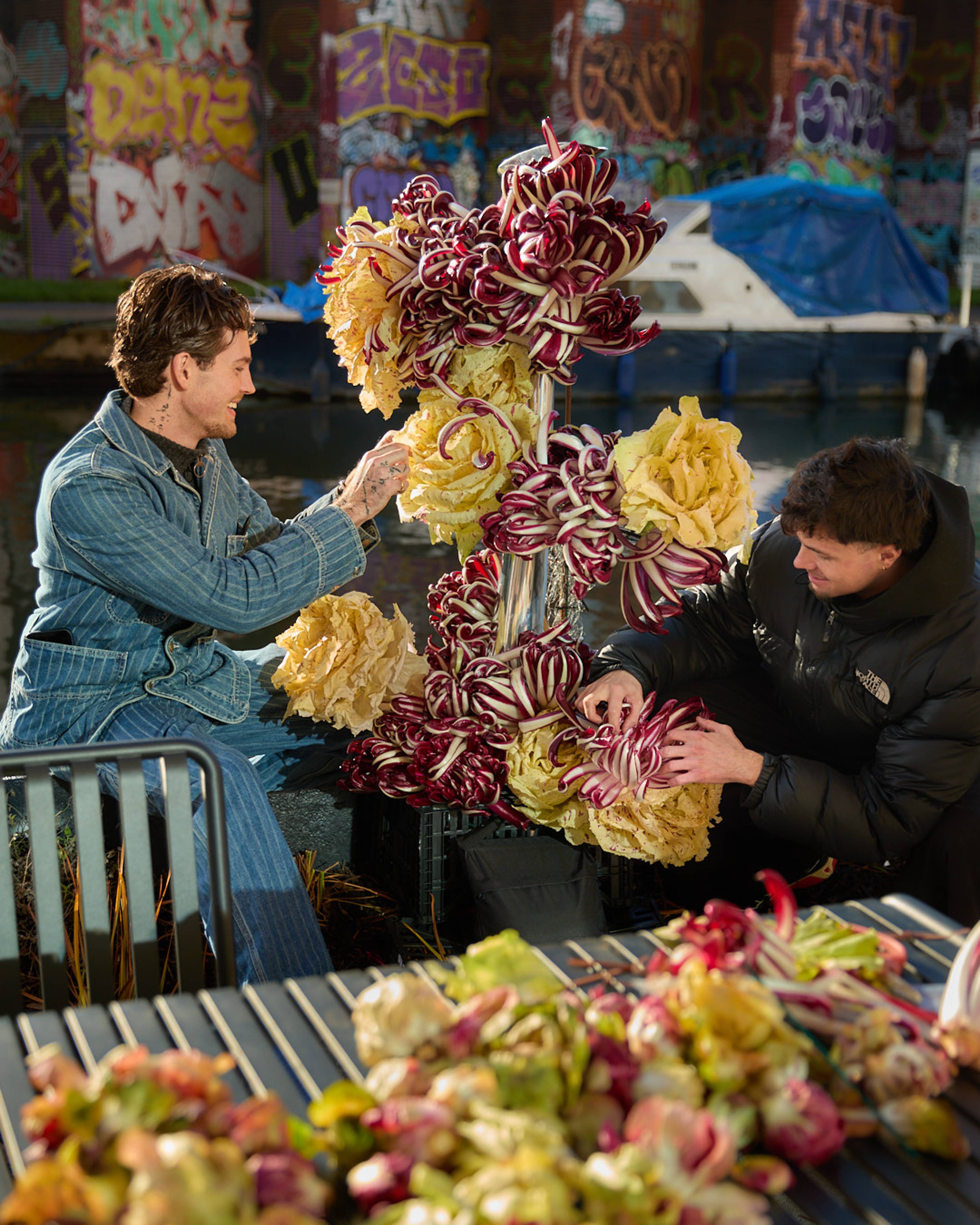 Images with caption alt text