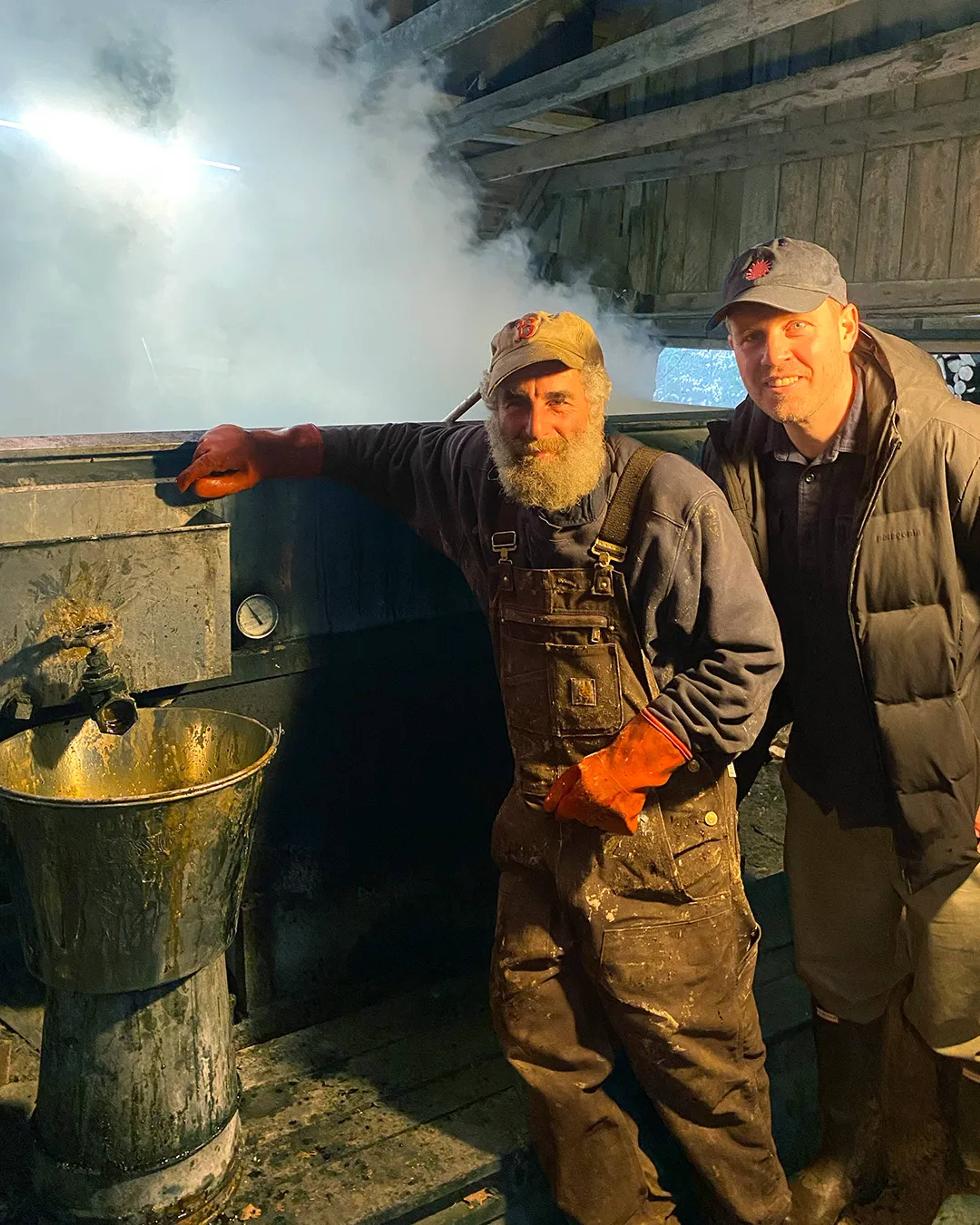 Images with caption alt text