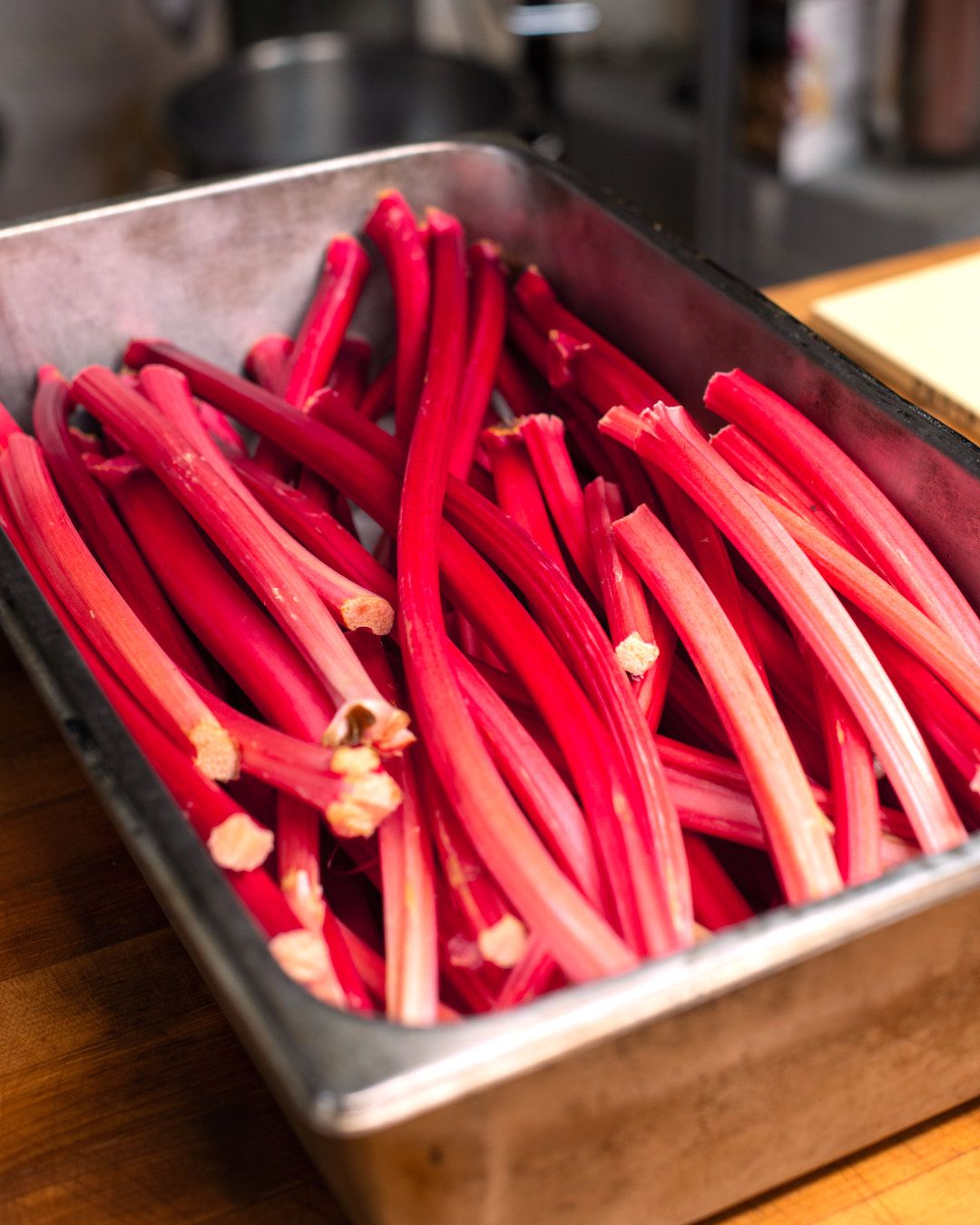 Images with caption alt text