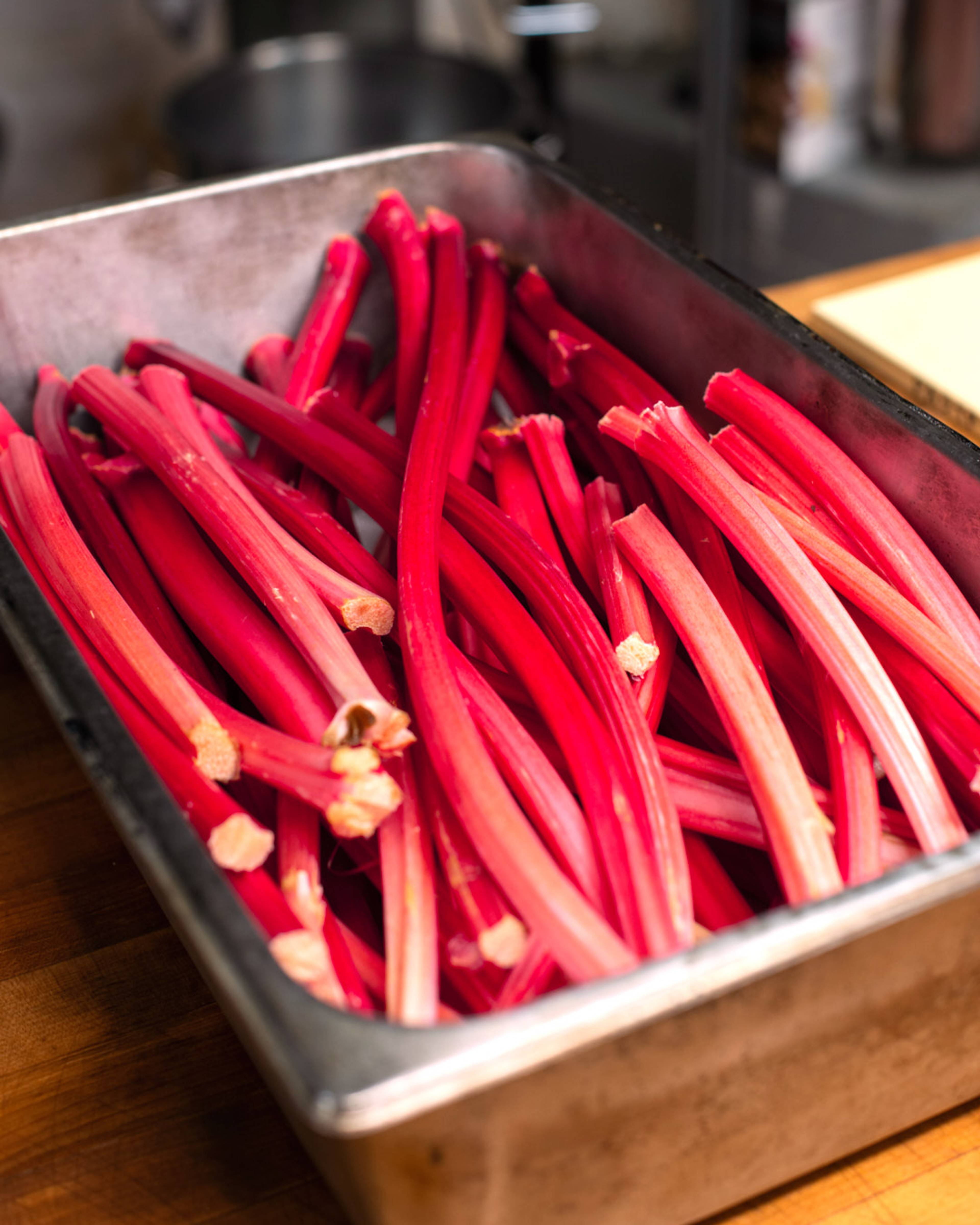 Images with caption alt text