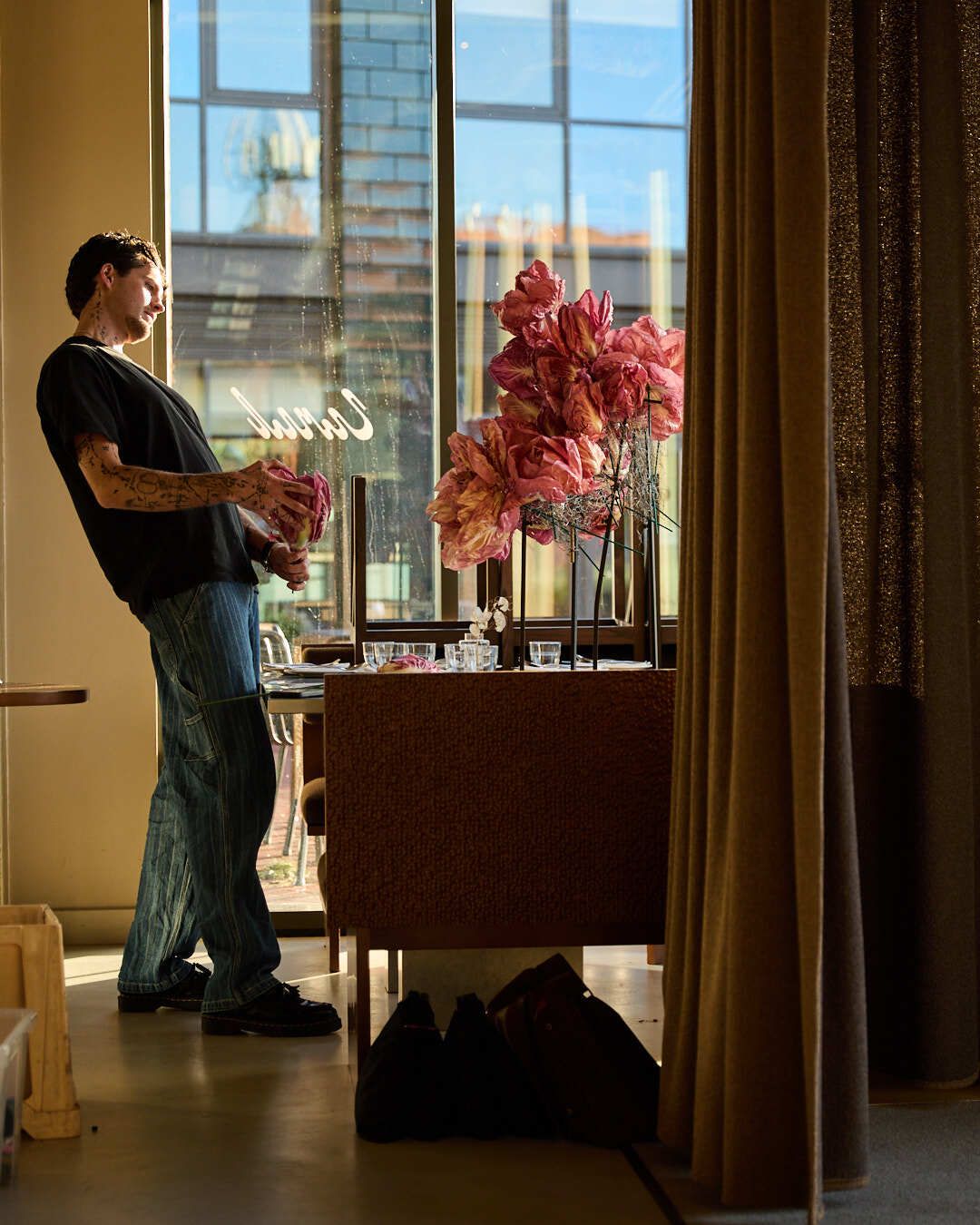 Images with caption alt text