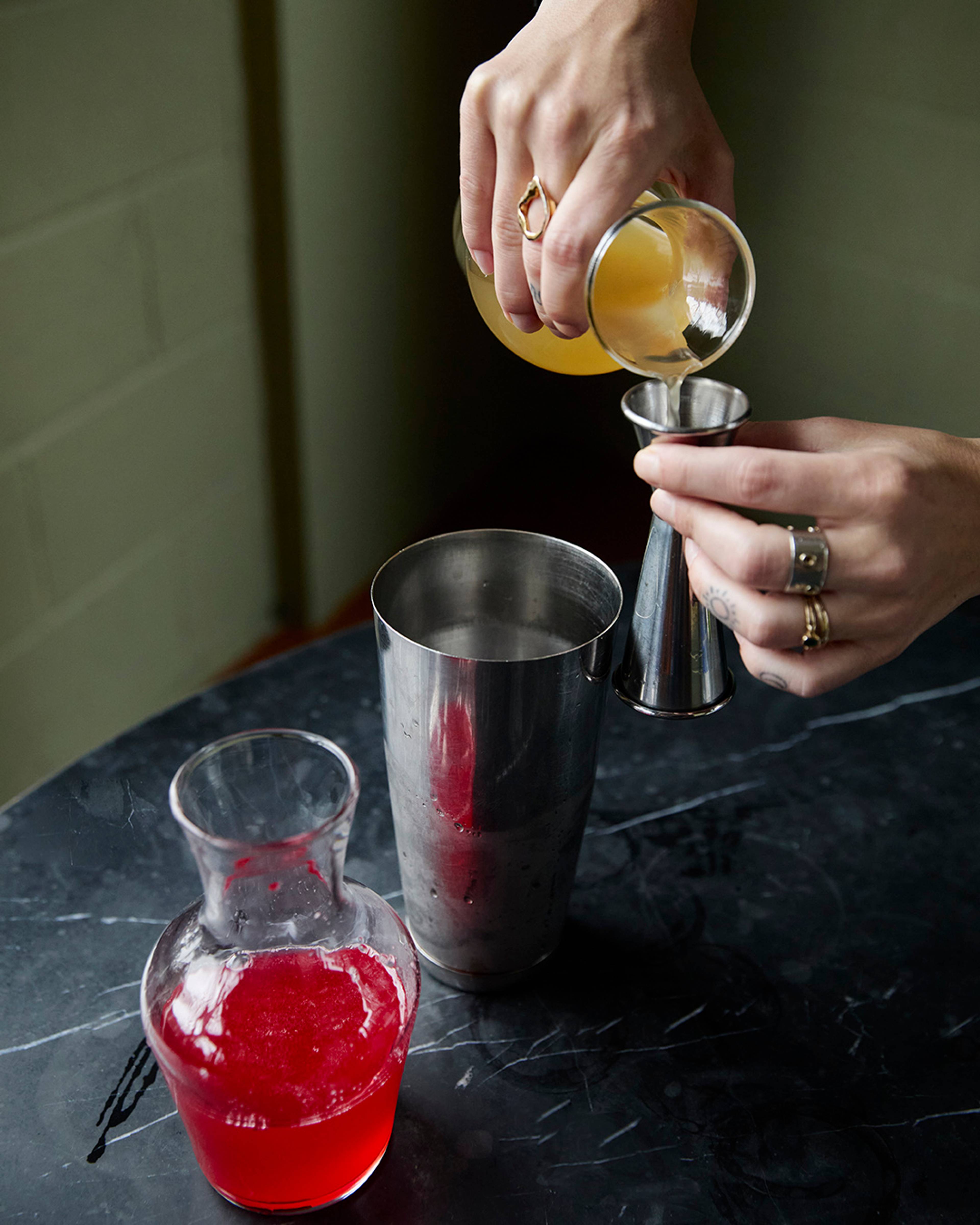 Images with caption alt text