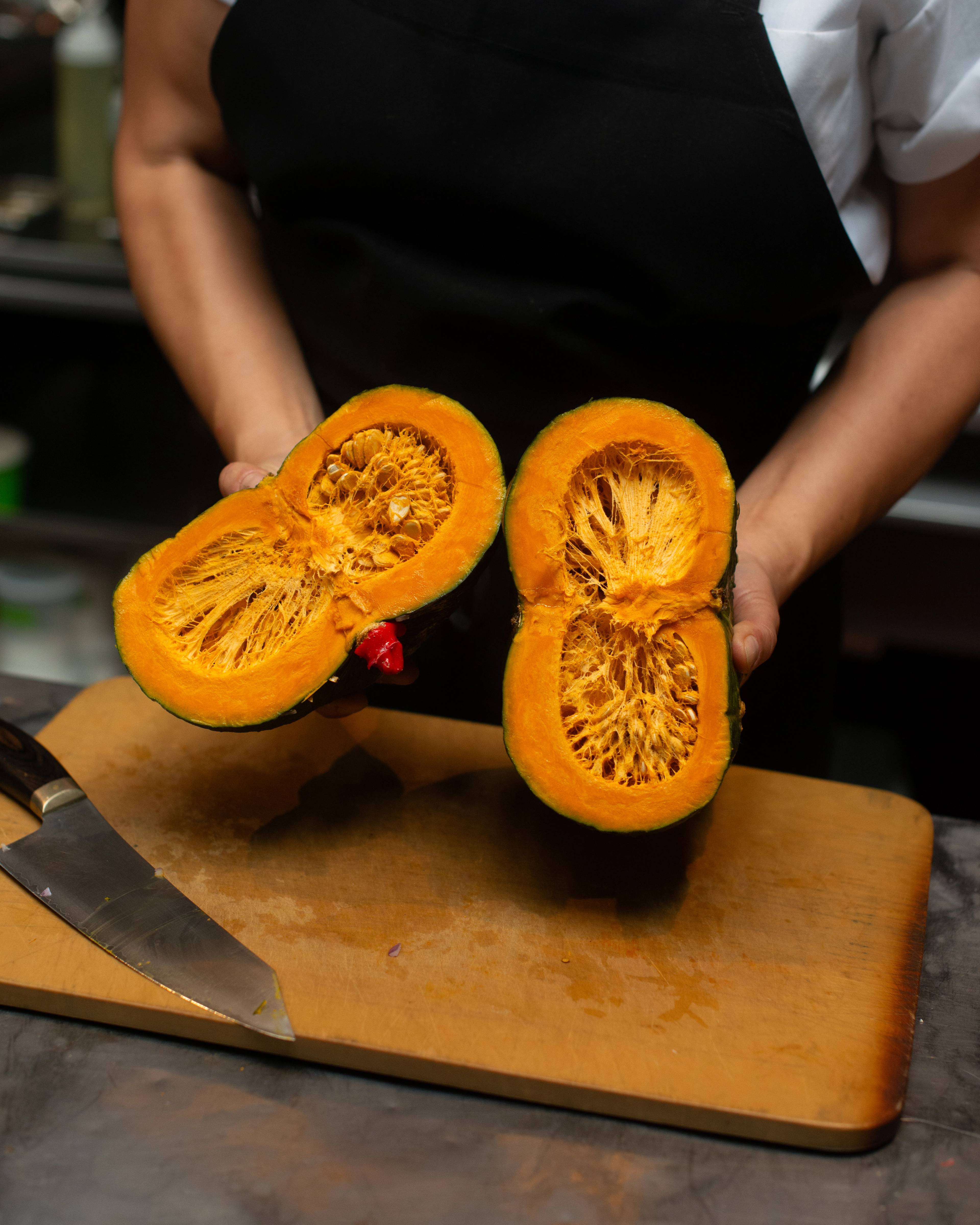 Images with caption alt text