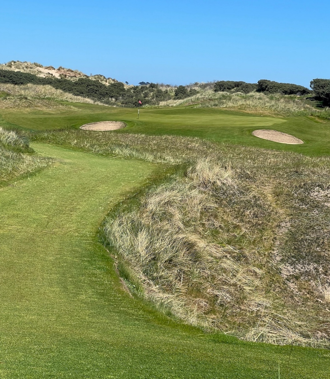 two eyes bunker