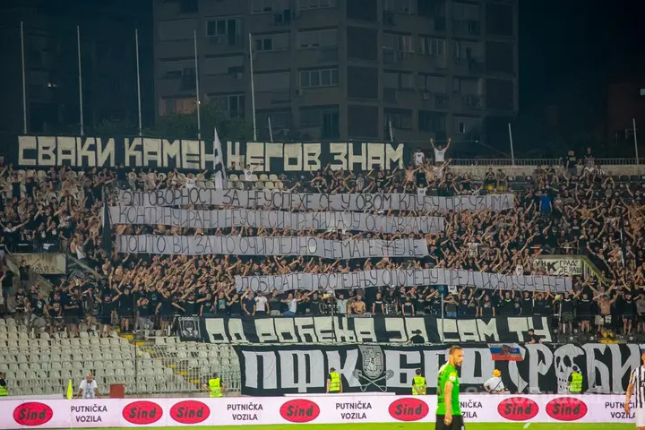 Poruka sa juzne tribine