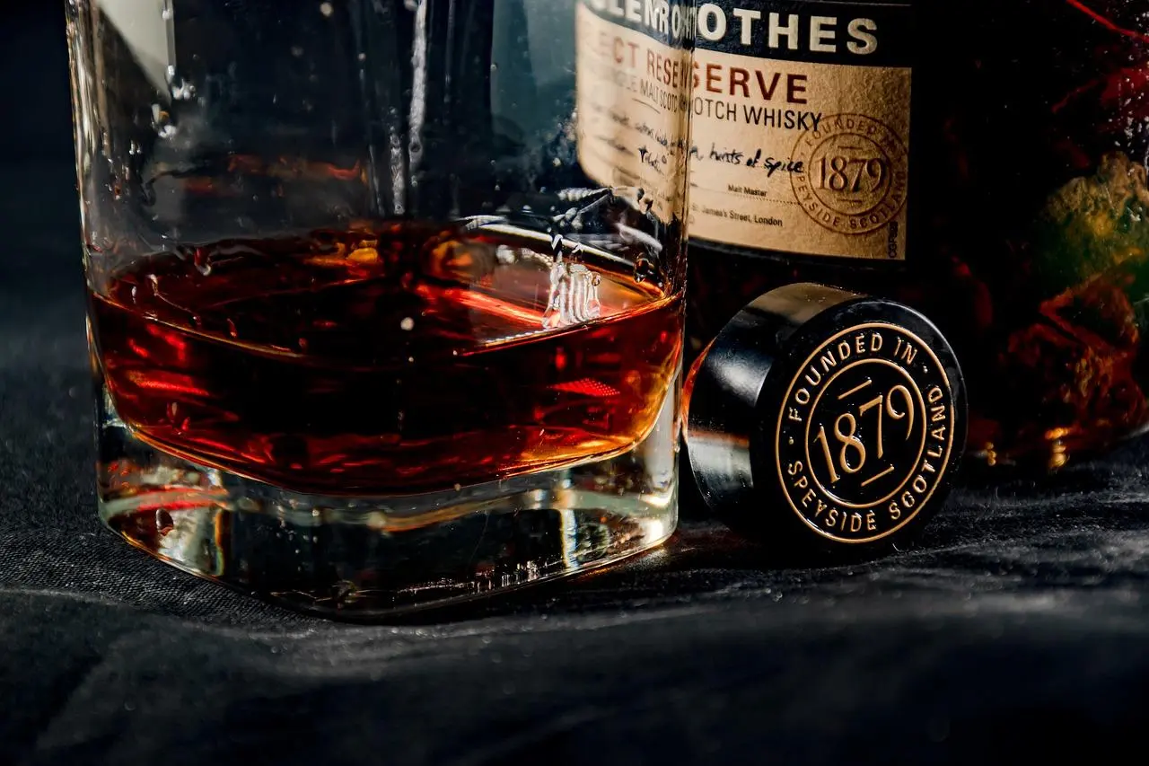 12 Home Bar Ideas That Will Make You Happy