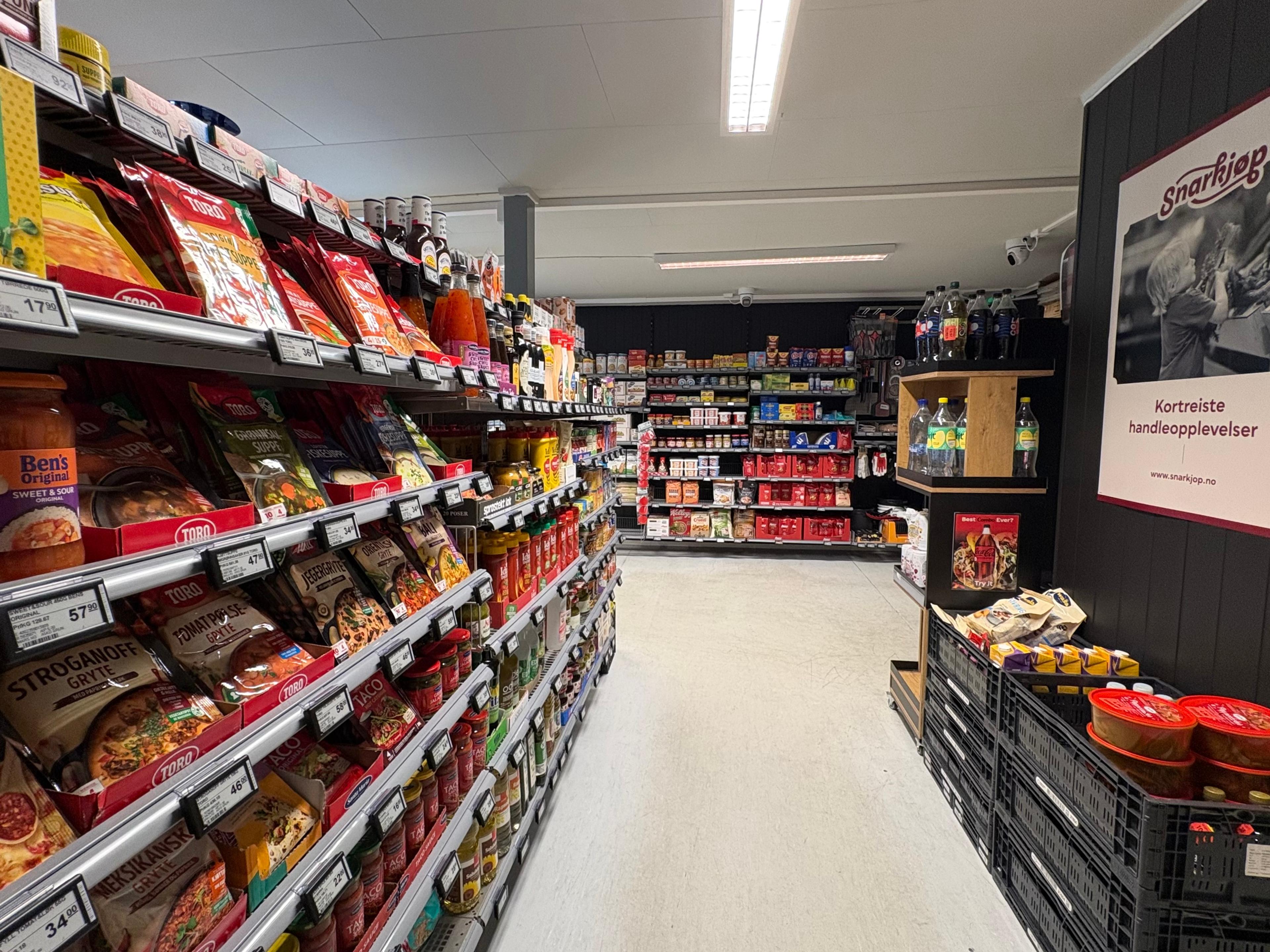 Butikkinnredning og varer