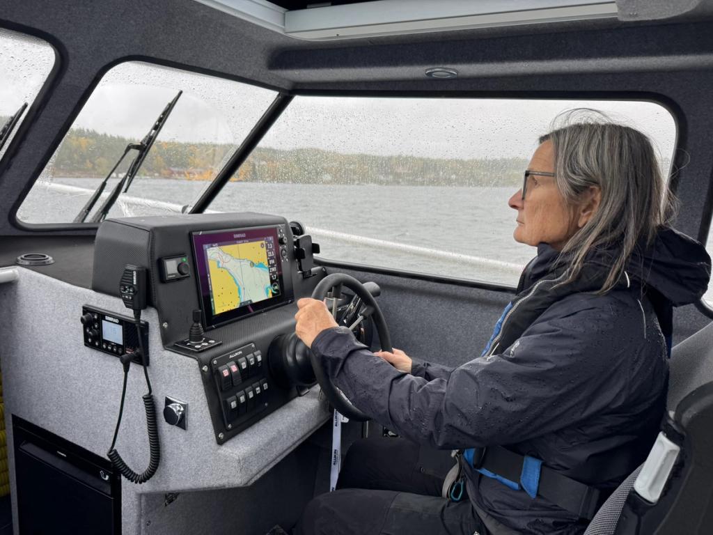 Tyst, varmt, snabbt och säkert med båttaxi eller charter