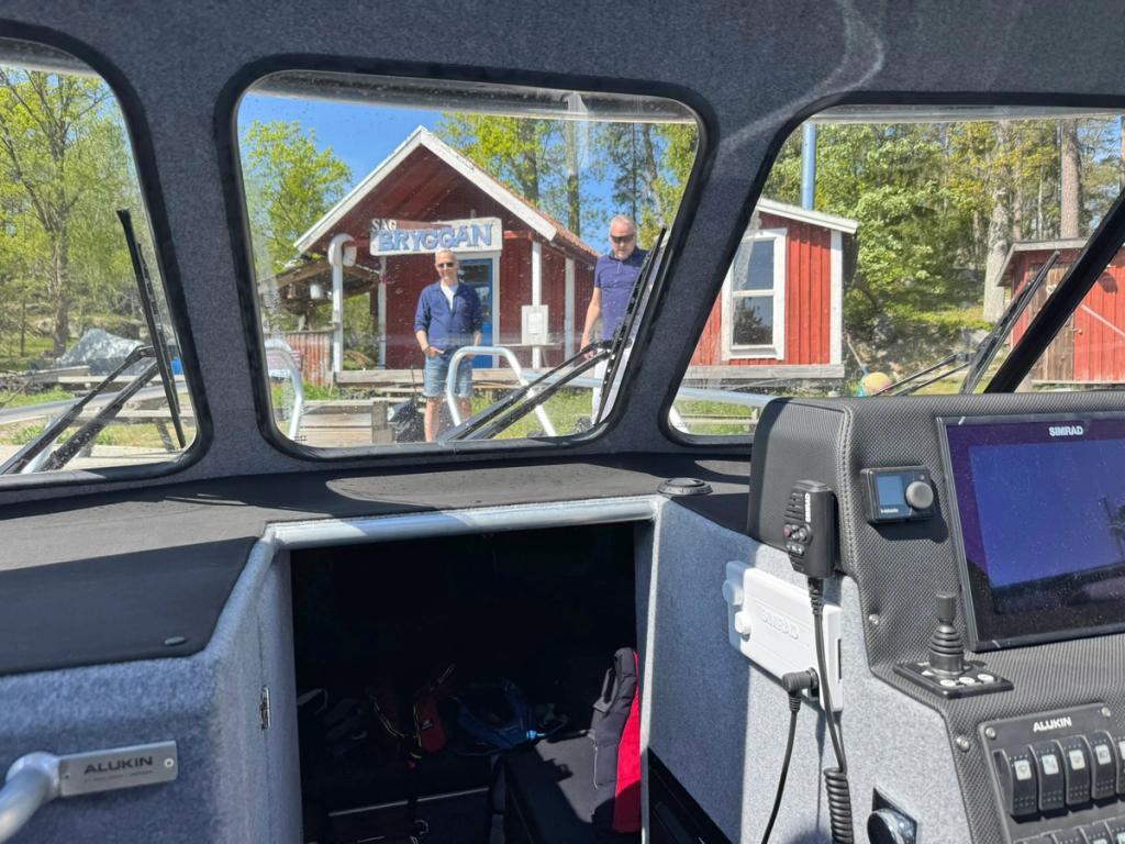 Sittbrunn från båt