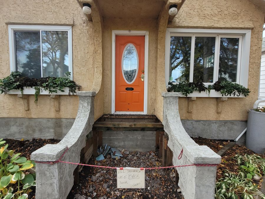 Strathcona - Landing and Steps - before