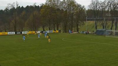 Fotbalisté zachránili cyklistu. Kamera to zachytila.