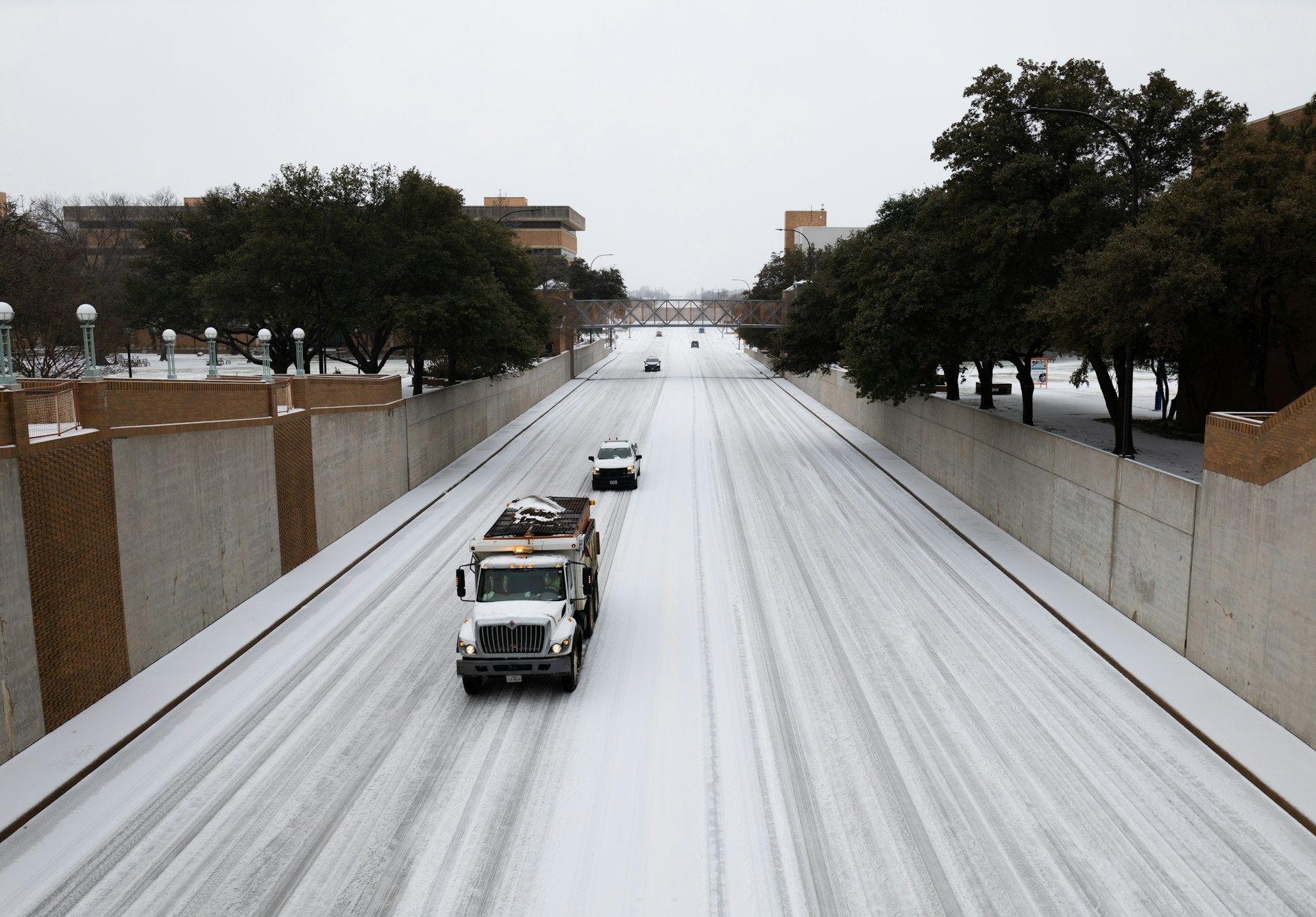 Roads during Winter Storm - Arlington, Texas