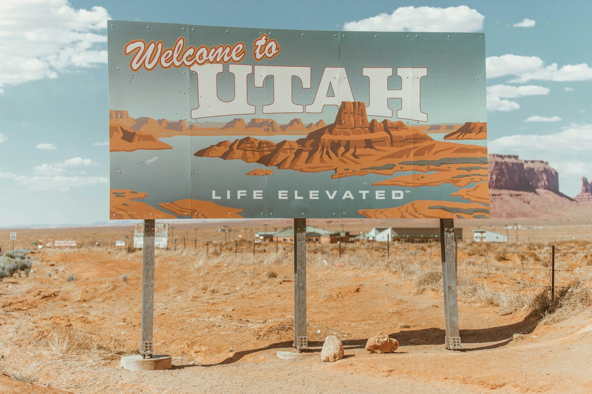 Welcome to Utah sign