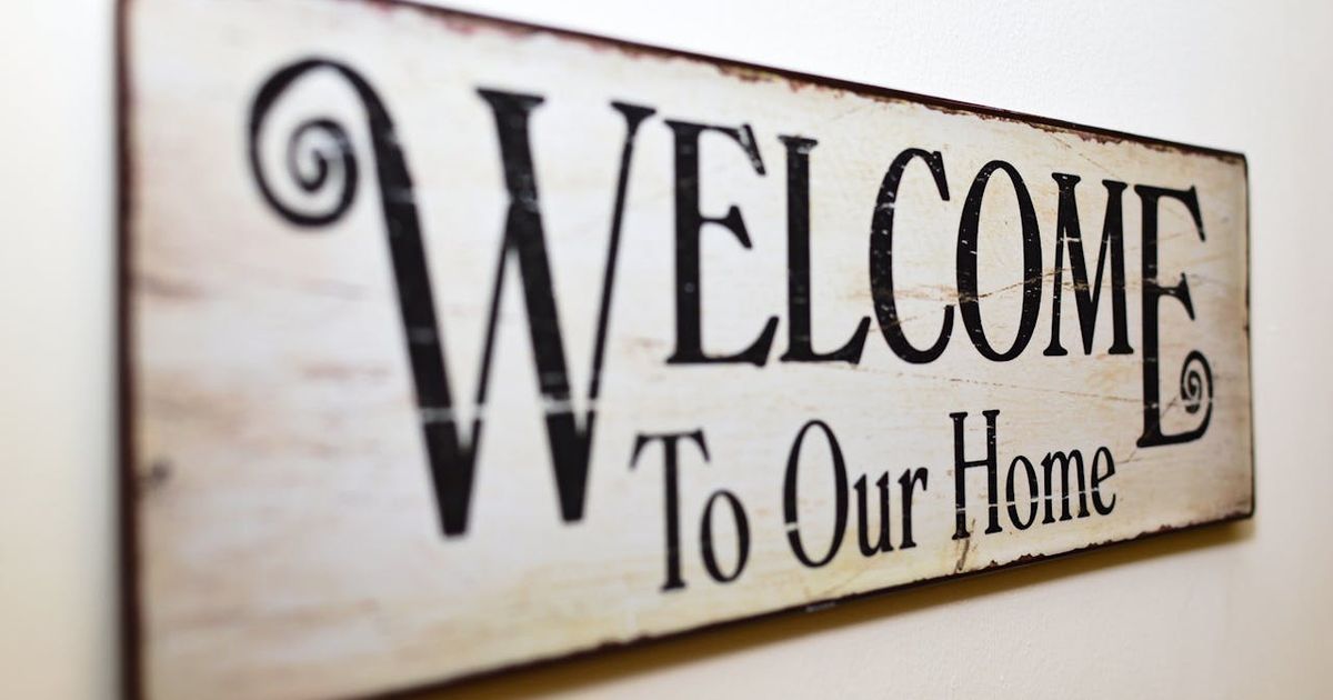 Airbnb Welcome Message Template: Greet Your Guests Right Airbnb Welcome Message Template: Greet Your Guests Right