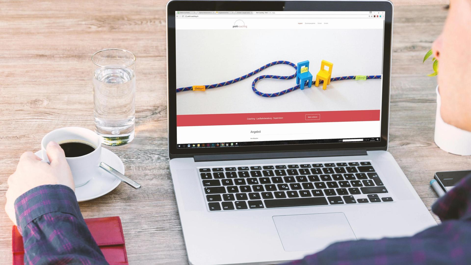 photo qui montre Les étapes de création d'un site internet professionnel : de l'idée à la mise en ligne