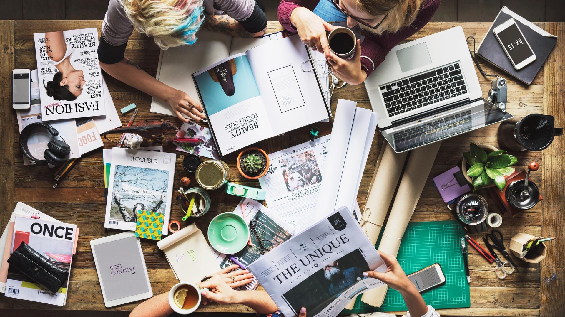 image qui illustre Stratégie de communication sur les réseaux sociaux : le guide complet pour performer en 2026