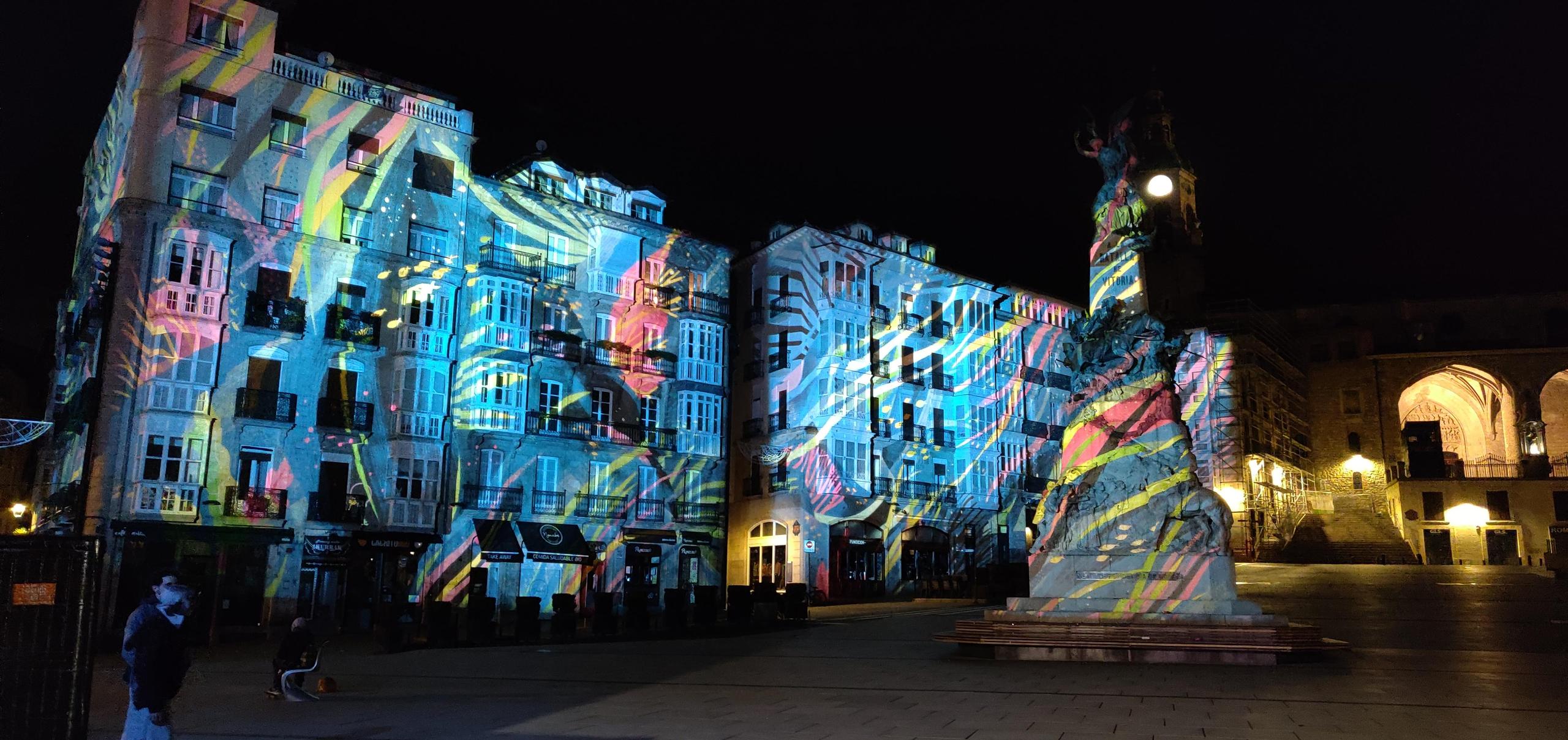 Plaza de la Virgen Blanca de Vitoria. Umbra 2021 — 12