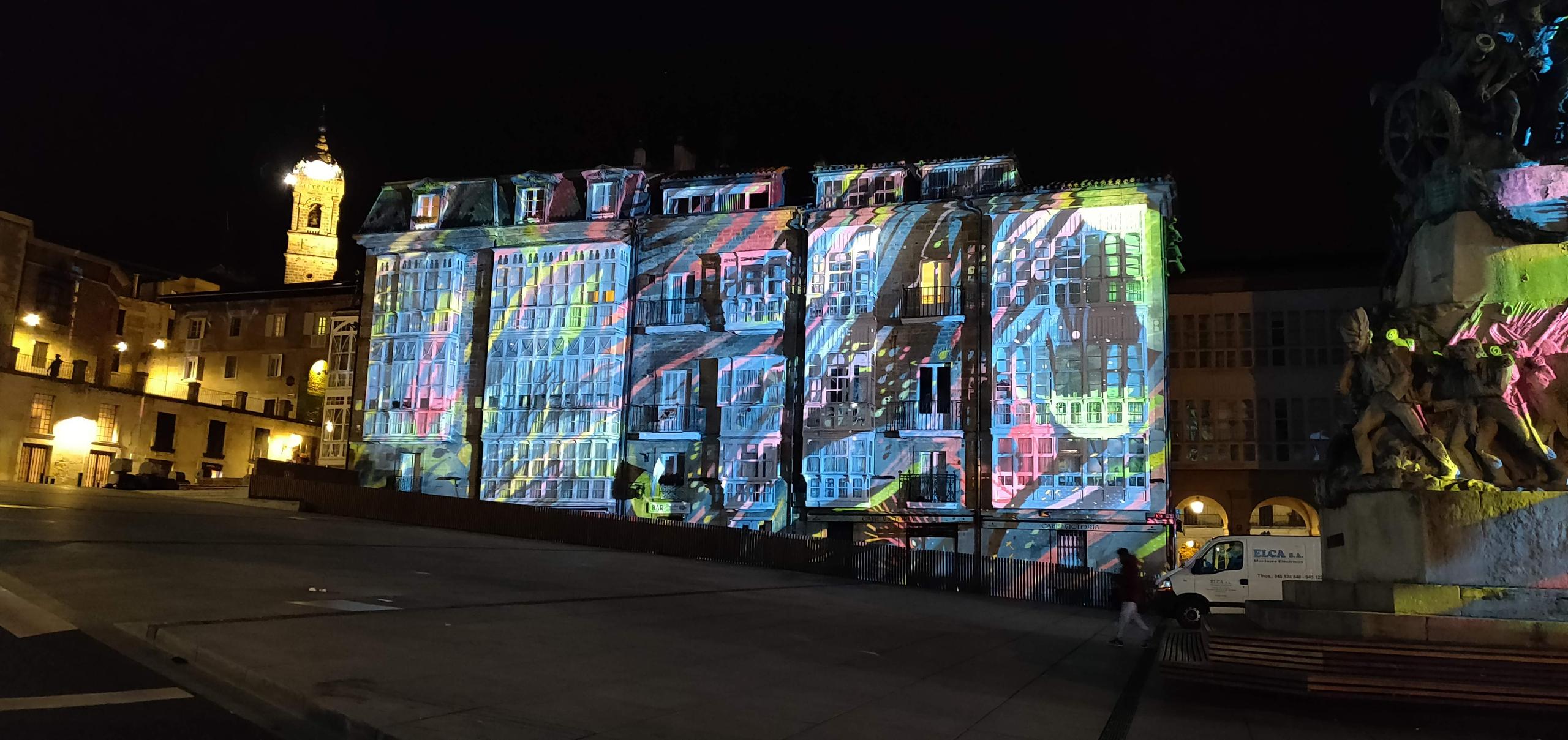 Plaza de la Virgen Blanca de Vitoria. Umbra 2021 — 15