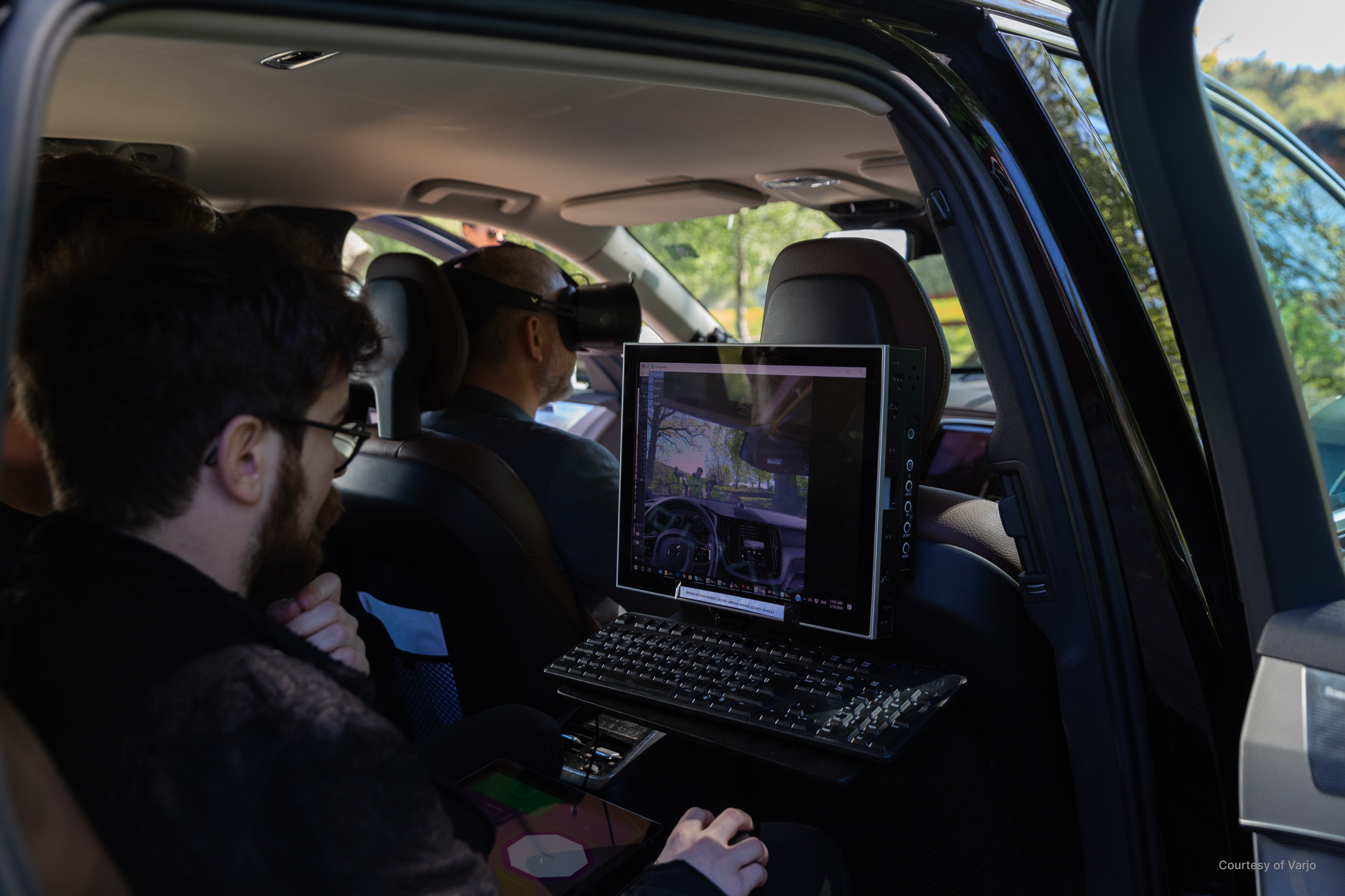 A Volvo engineer monitors real-time data from a Varjo headset.