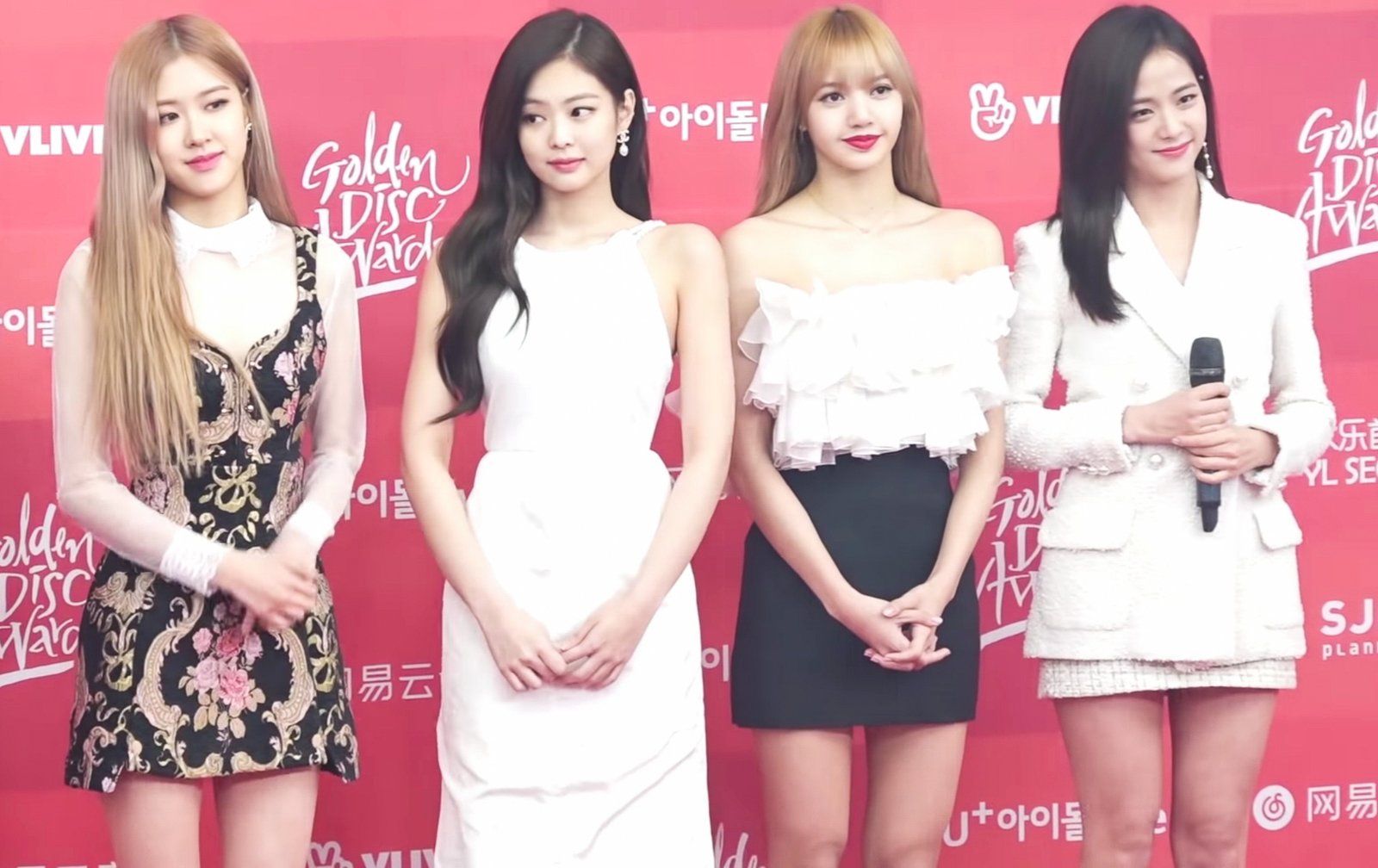BLACKPINK trên thảm đỏ một lễ trao giải