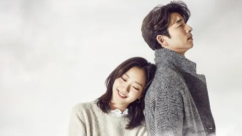 Gong Yoo và Kim Go-eun trong ảnh quảng bá phim Yêu Tinh (Goblin)