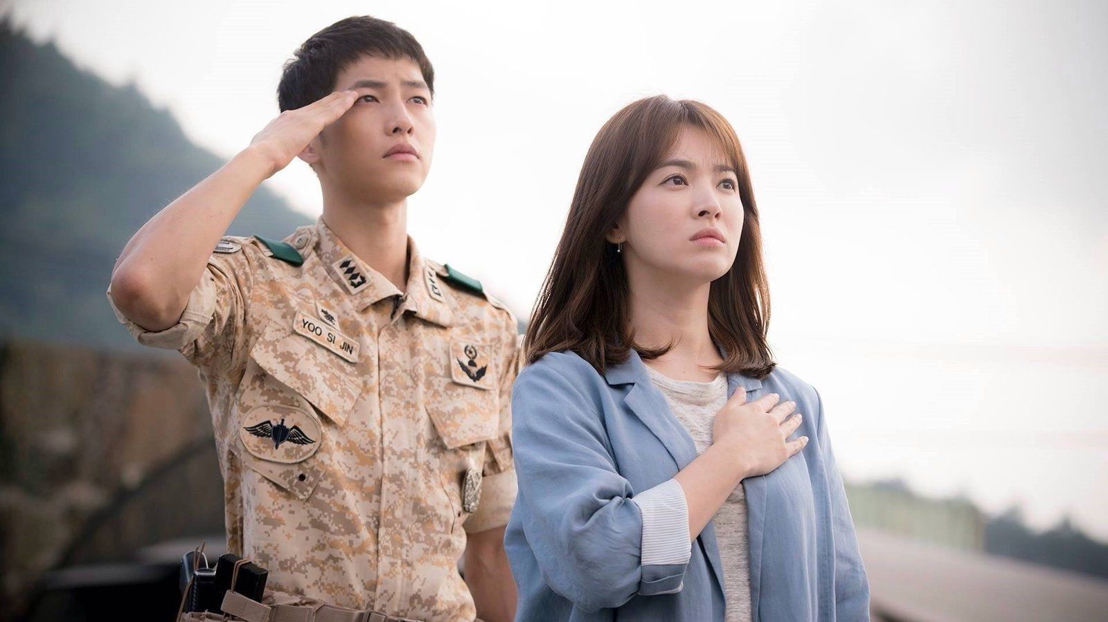Song Joong-ki và Song Hye-kyo trong Hậu Duệ Mặt Trời