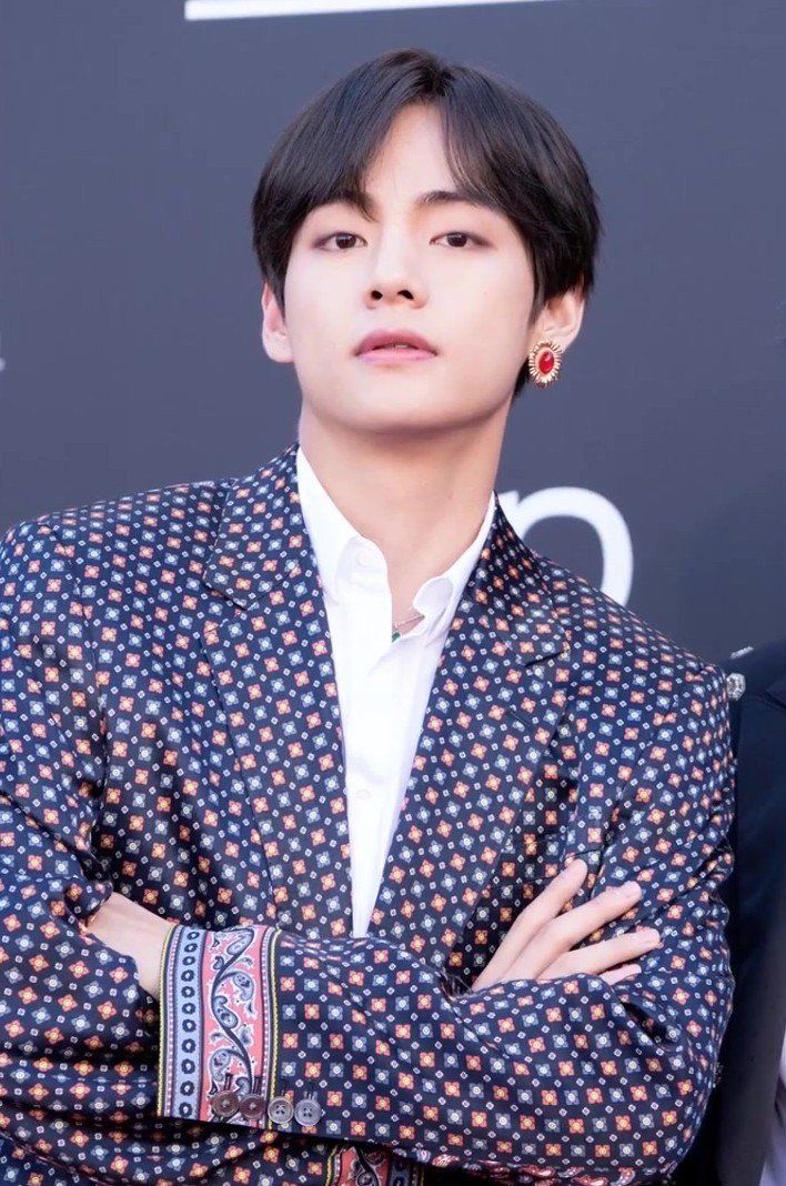 Thành viên V của BTS trên thảm đỏ