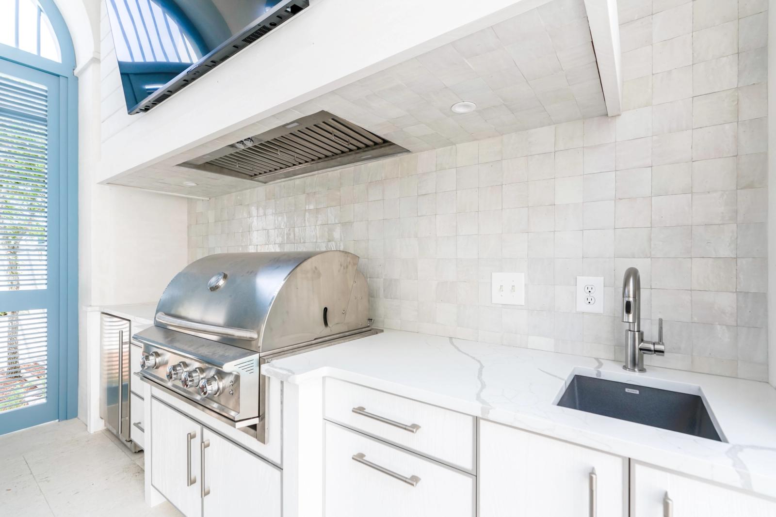 white contemporary outdoor kitchen in alys beach florida
