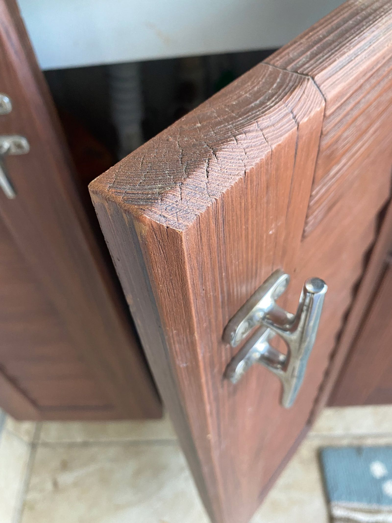 first naturekast resin door close up grain texture