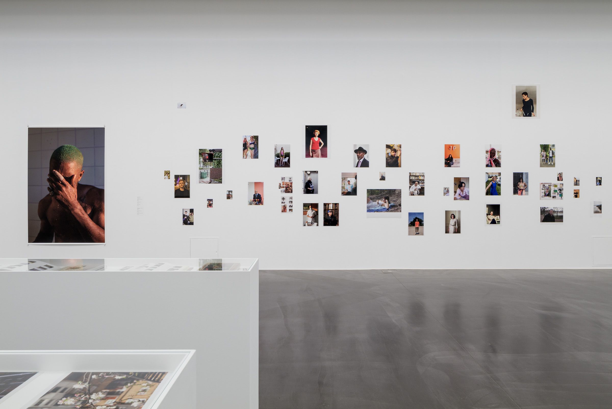 【新品】Wolfgang Tillmans / Julie Ault Wolfgang Tillmans: Lighter | Julie Ault, Daniel Birnbaum