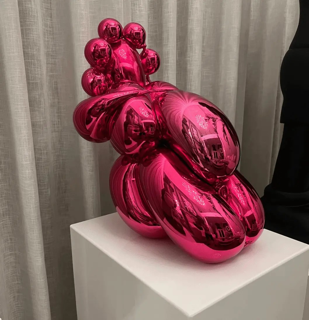 Jeff Koons’ Dom Pérignon Balloon Venus