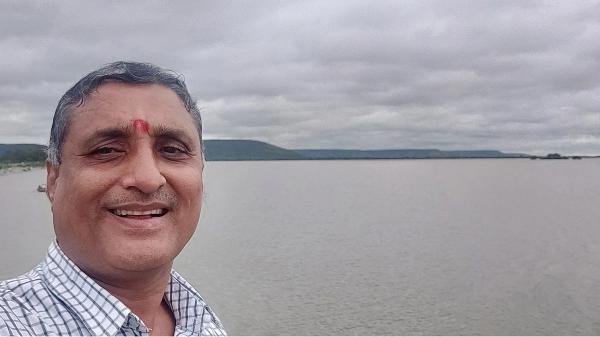 इंसान तो खुद है परजीवी-पराश्रित भिखारी, याचना करें तो केवल ईश्वर से