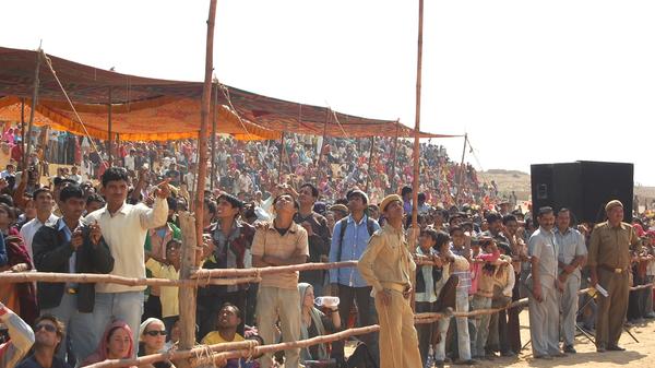 संस्मरणात्मक आत्मकथ्य - भेड़ियों की पहली पसन्द भीड़ 