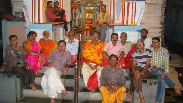 धार्मिक वही जो अपनाए धर्माचरण