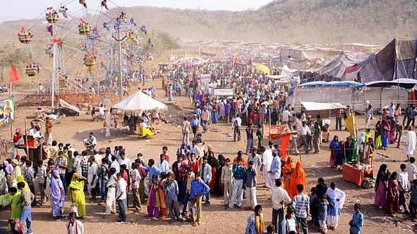 फागुनी लोक लहरियों पर थिरक रहा है दक्षिणांचल
