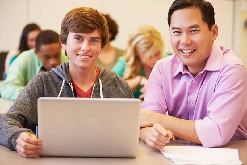 Did You Ask the Teacher? Supporting Students When They Won't Seek Help