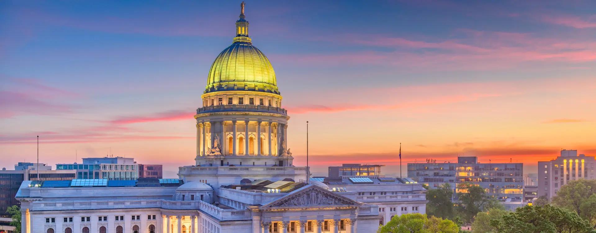WISCONSIN EYES ONLINE SPORTS BETTING